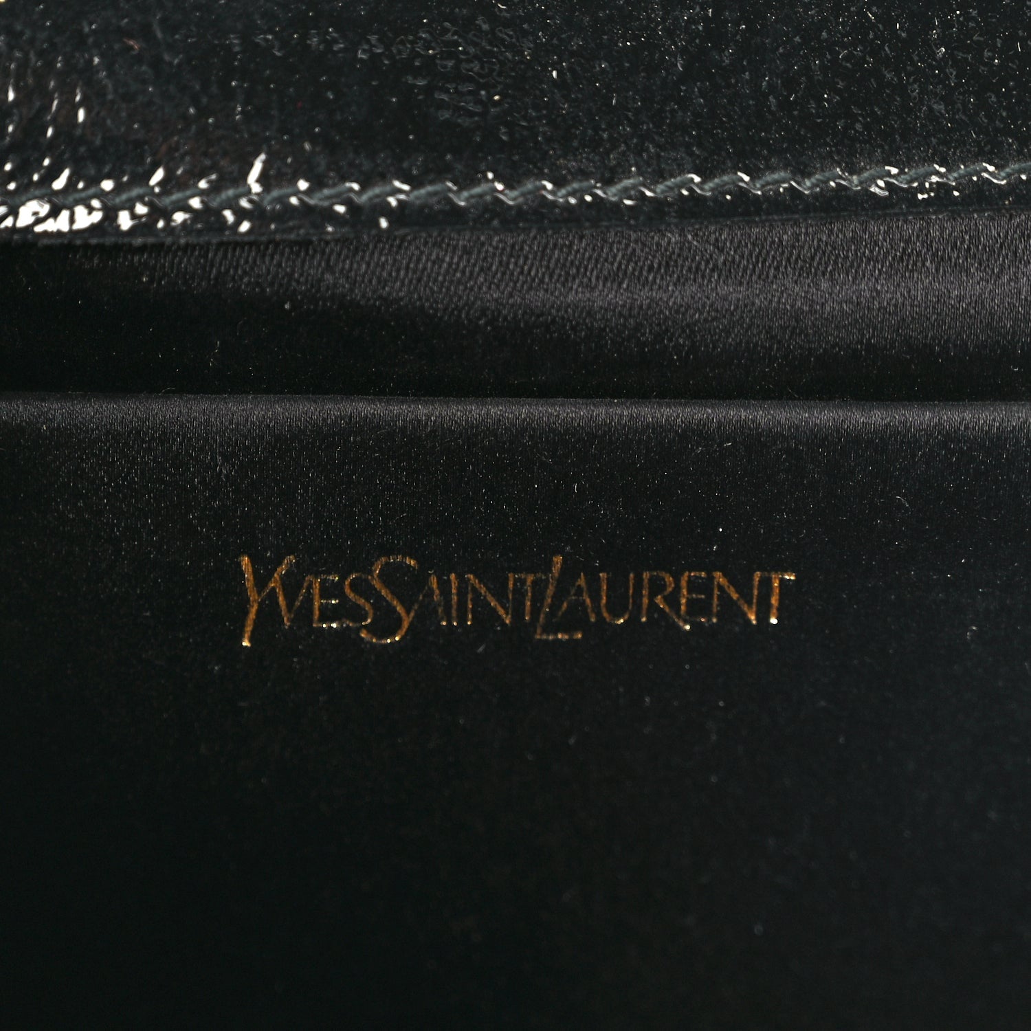 Saint Laurent Textured Patent Monogram Large Belle De Jour Clutch Black 6 of 7