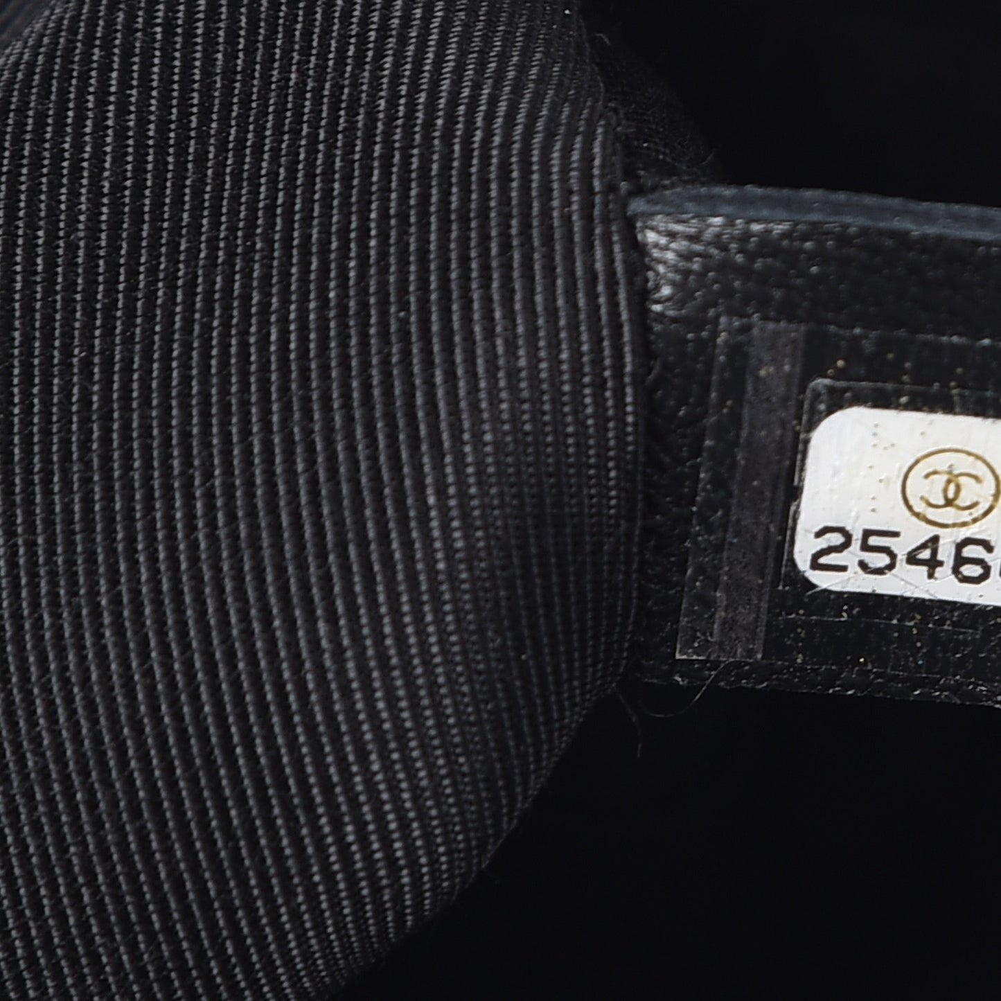 Grained Calfskin Elaphe Stitched Medium Chevron Chic Top Handle Flap Black