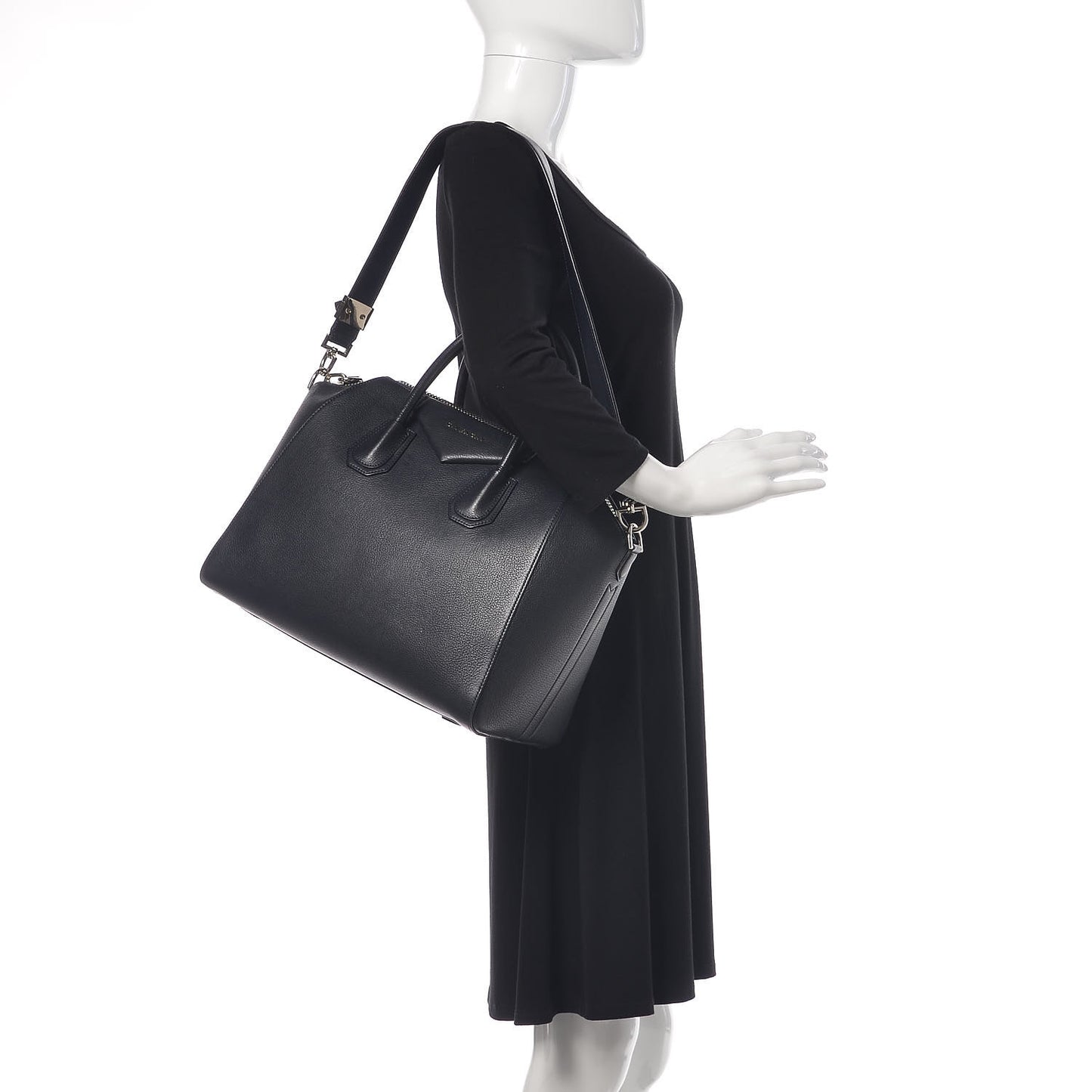 Sugar Goatskin Medium Antigona Navy