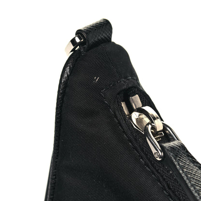 Prada Nylon Re-Edition 2005 Shoulder Bag Black 13 of 14