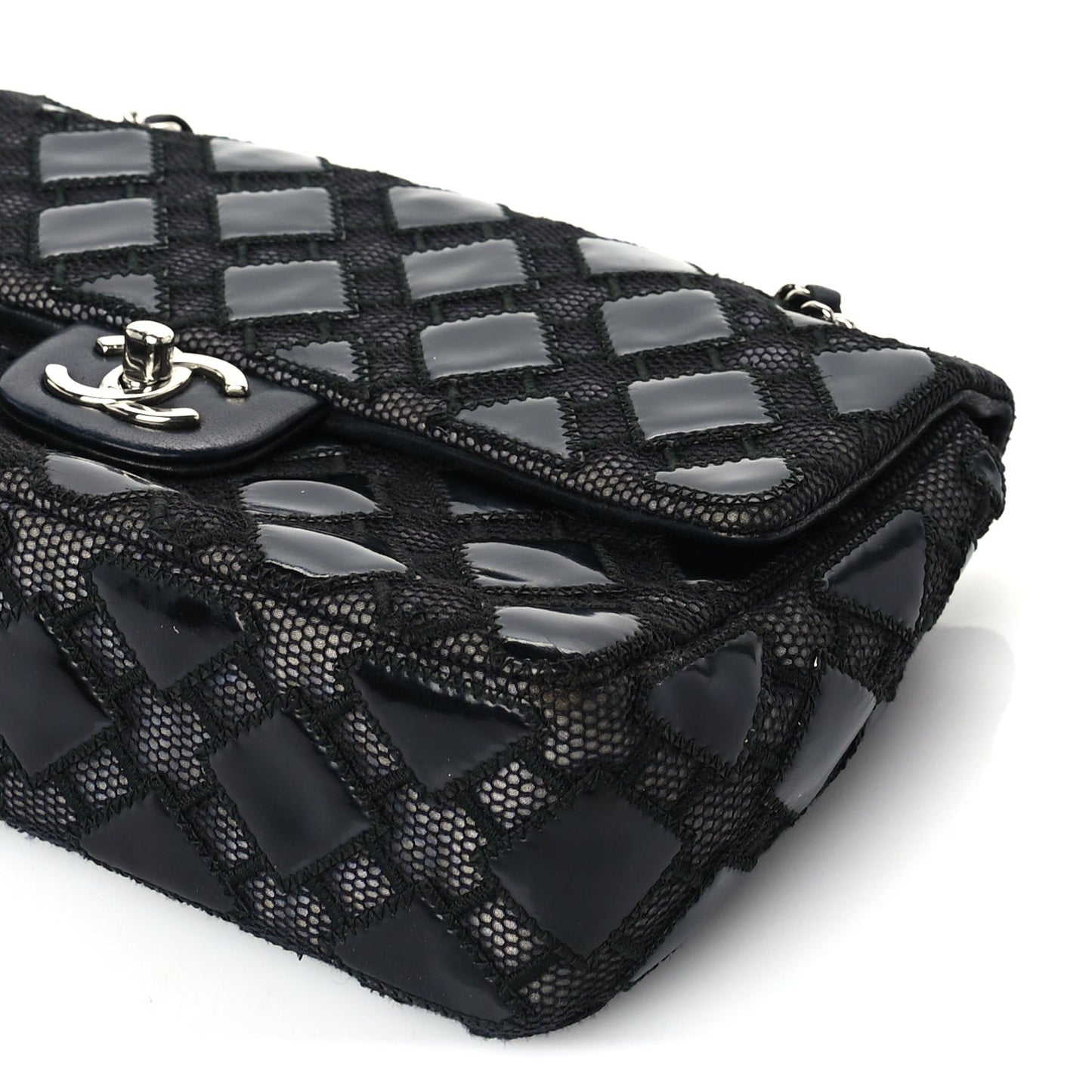Vinyl Mesh Quilted Medium Single Flap  Black