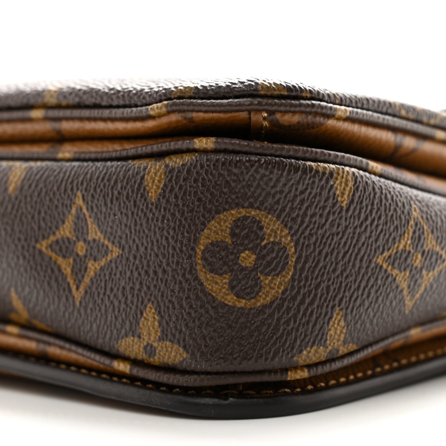 Reverse Monogram Pochette Metis