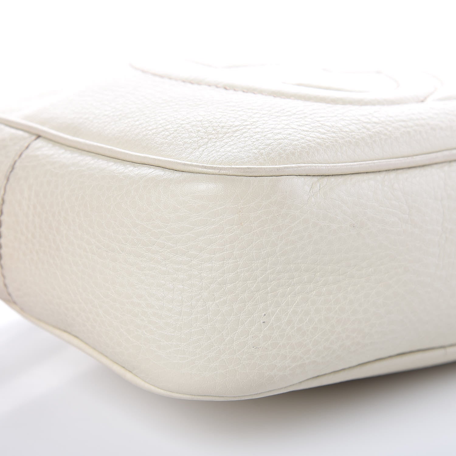 Gucci Pebbled Calfskin Small Soho Disco Bag Off White 12 of 12