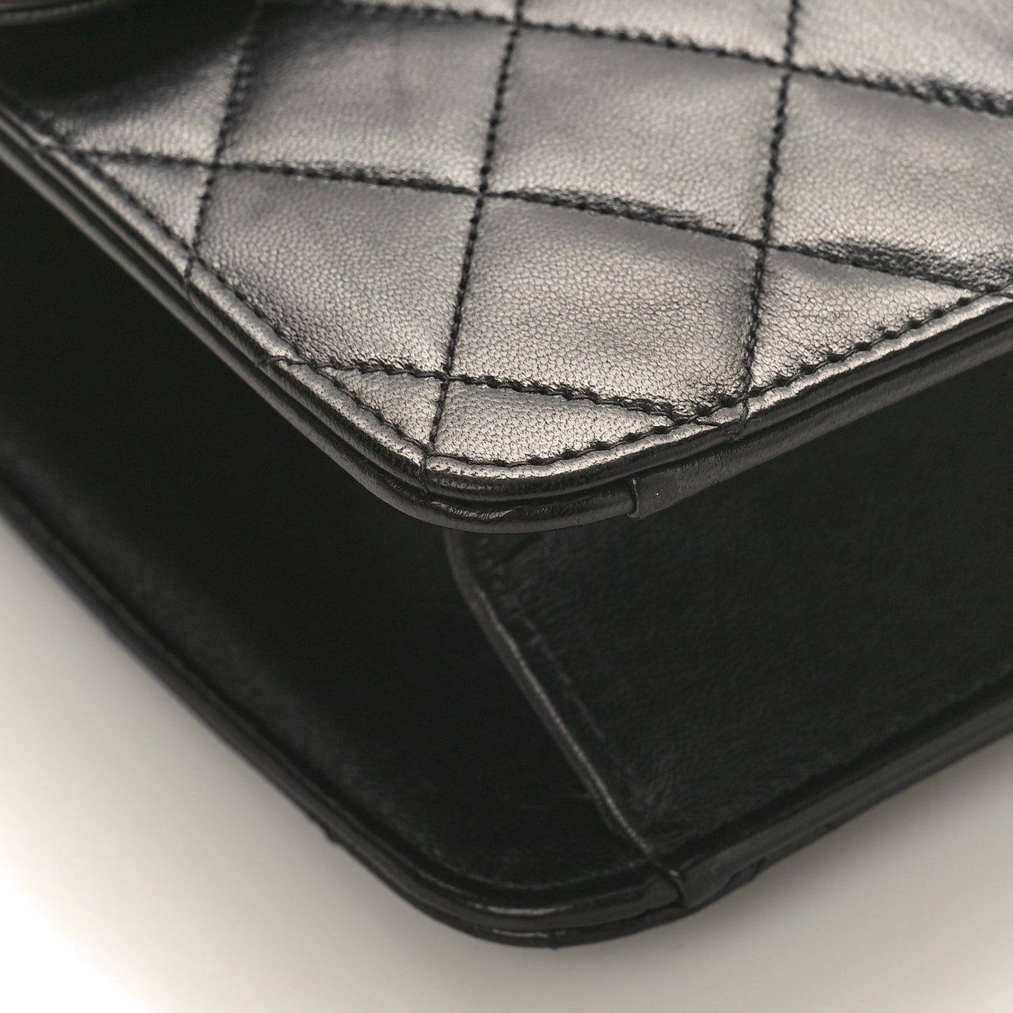 Lambskin Quilted Medium Single Flap Black