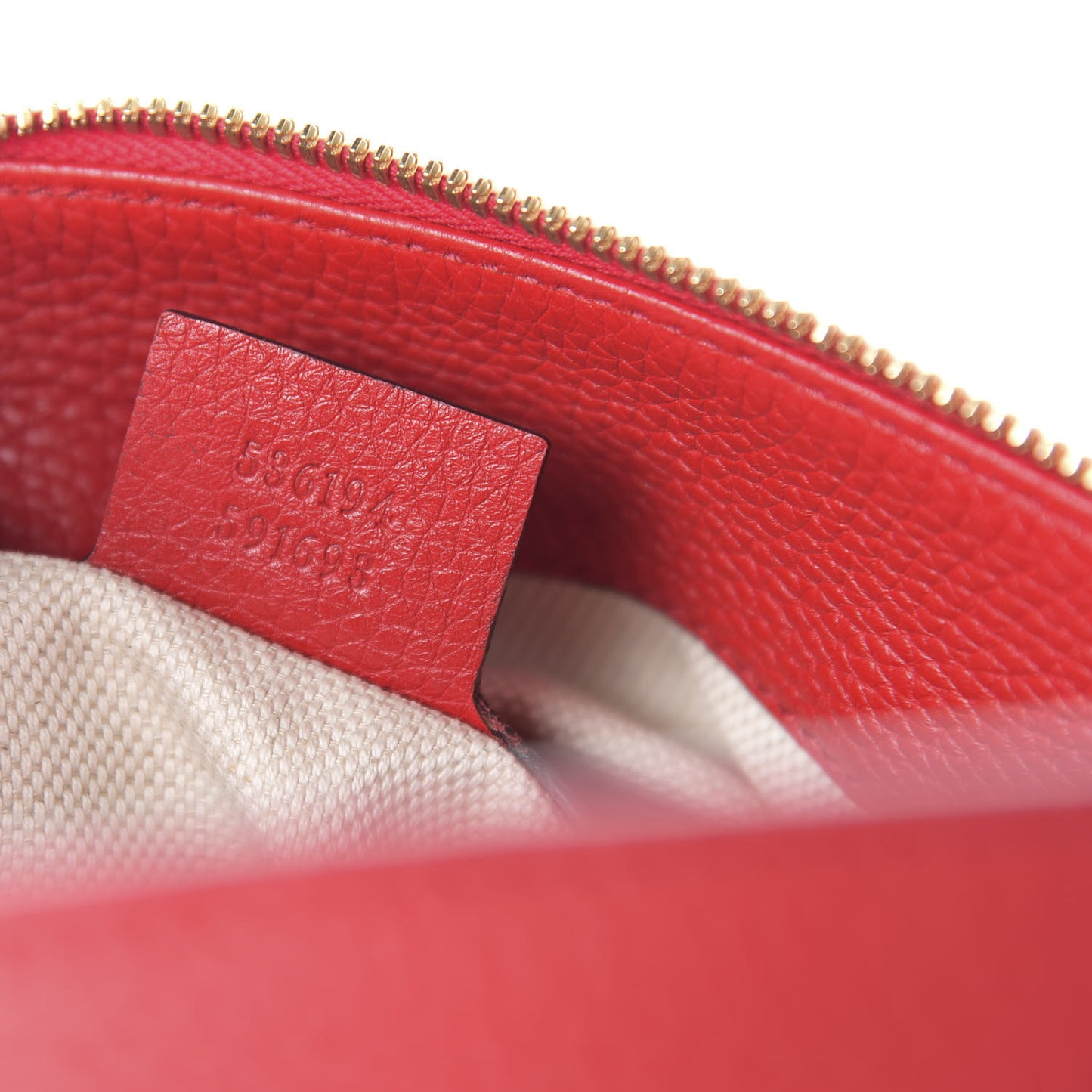 Pebbled Calfskin Large Soho Hobo Tabasco Red
