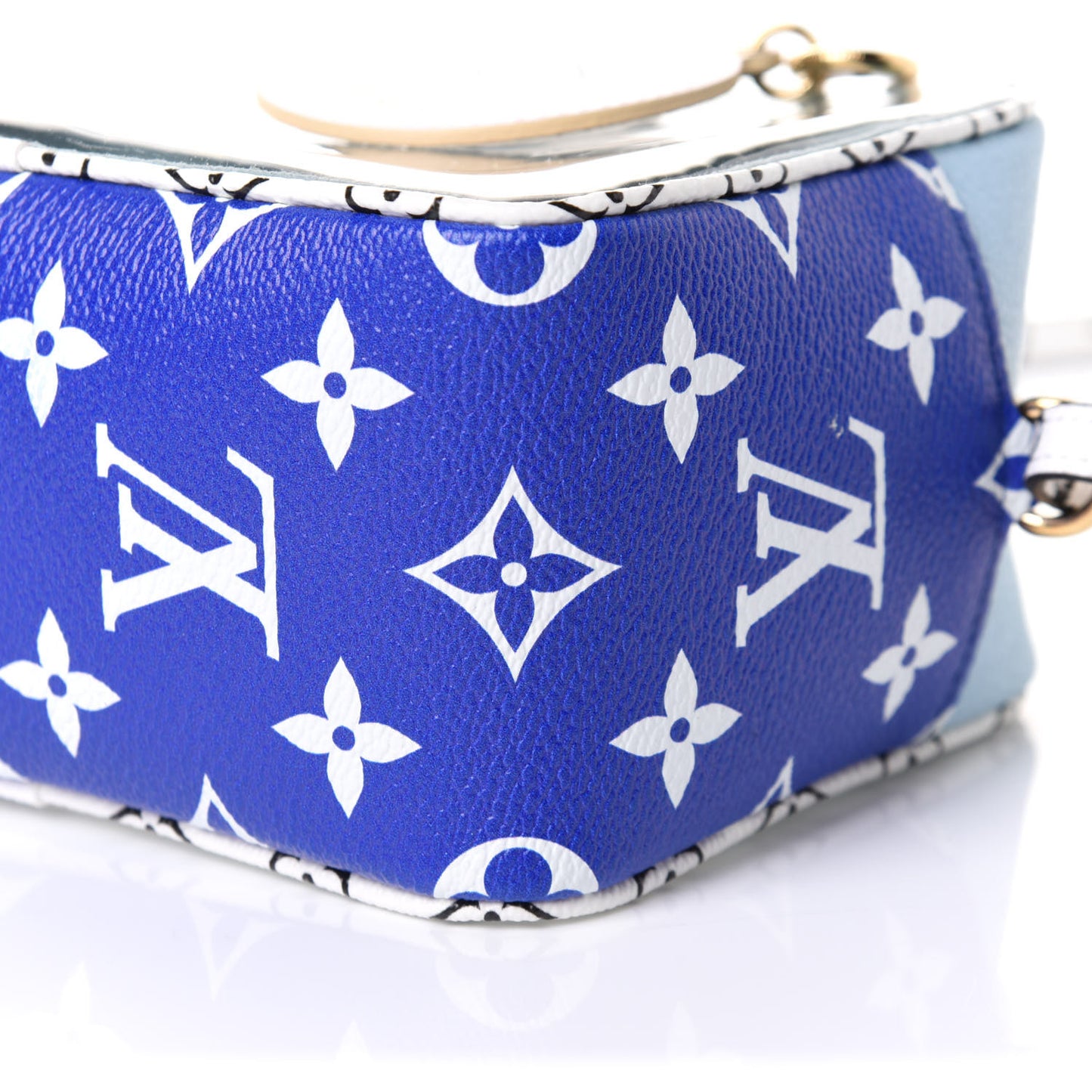 Monogram Giant Hamptons Beach Pouch Blue