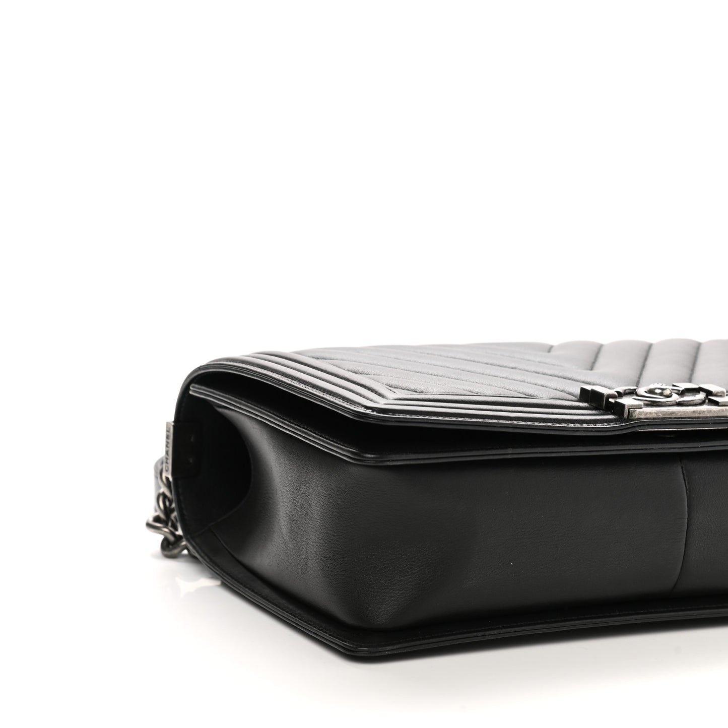 Calfskin Chevron Quilted New Medium Boy Flap Black