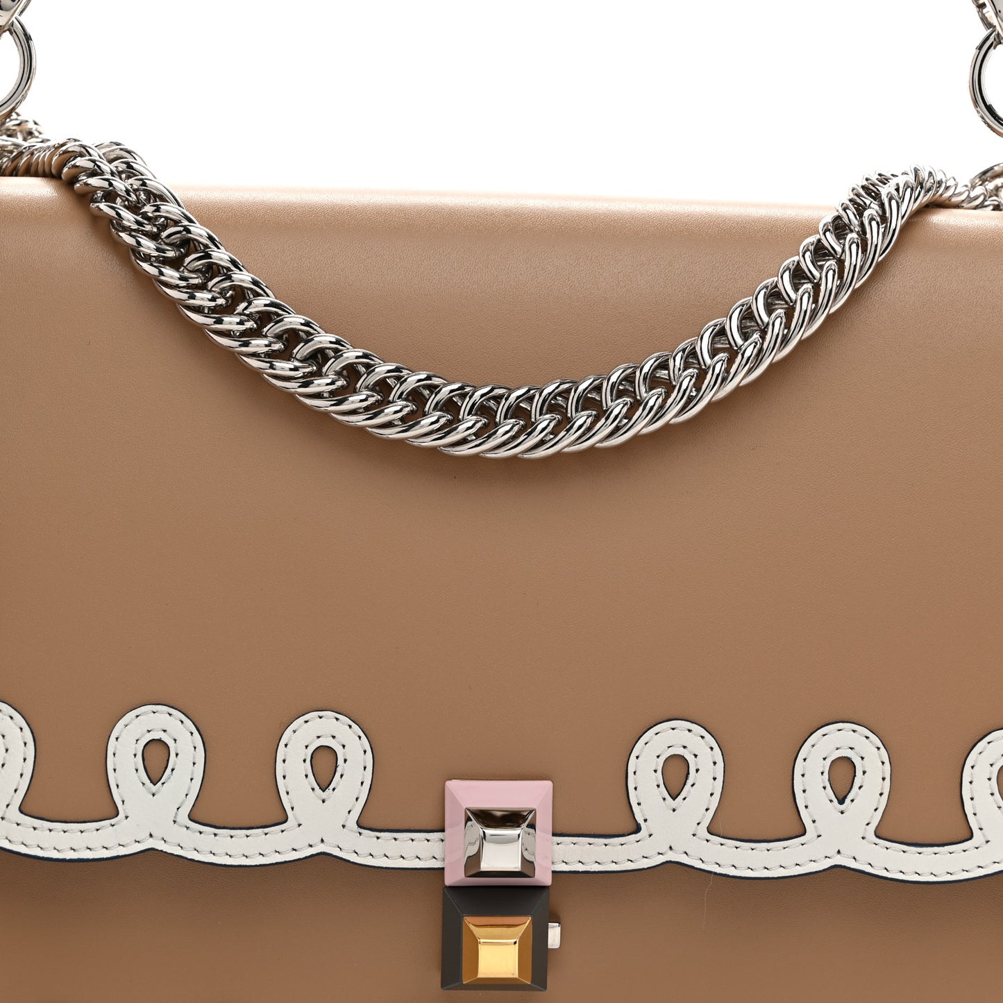 Vitello Liberty Dolce Scalloped Studded Scrollwork Kan I Shoulder Bag Cuoio White