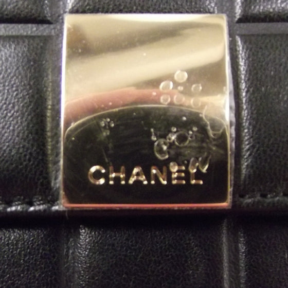 Leather Chocolate Bar Quilted Tri-Fold Wallet Black