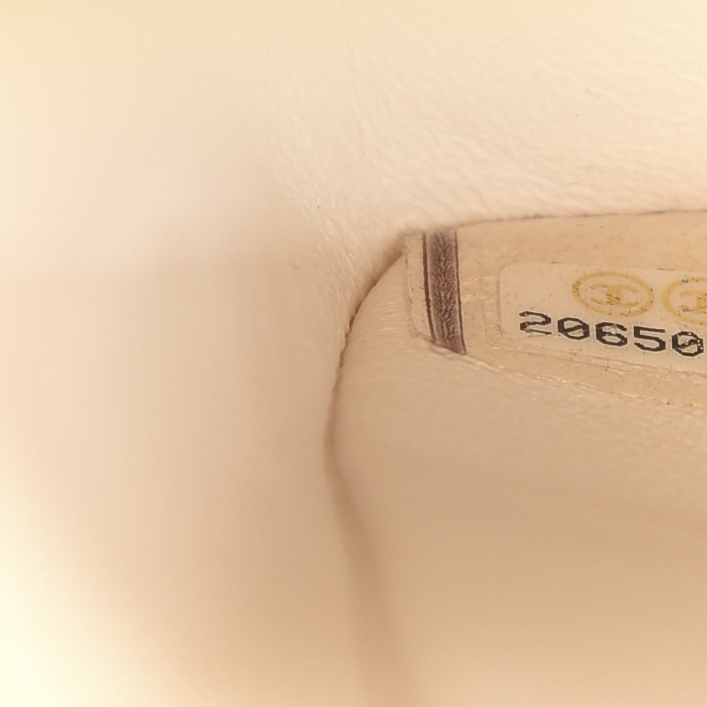 Caviar Quilted Medium Double Flap White