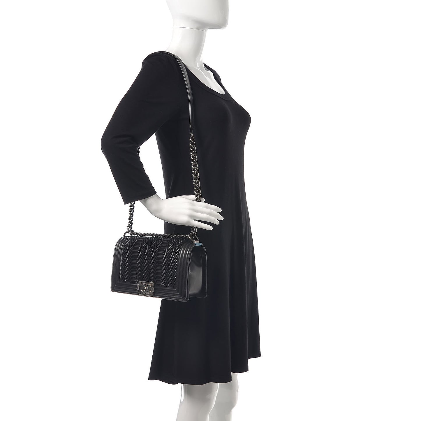 Lambskin Pleated Medium Boy Flap Black