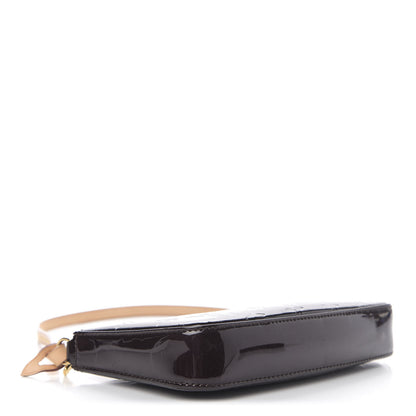 Louis Vuitton Vernis Pochette Accessories NM Amarante 5 of 11