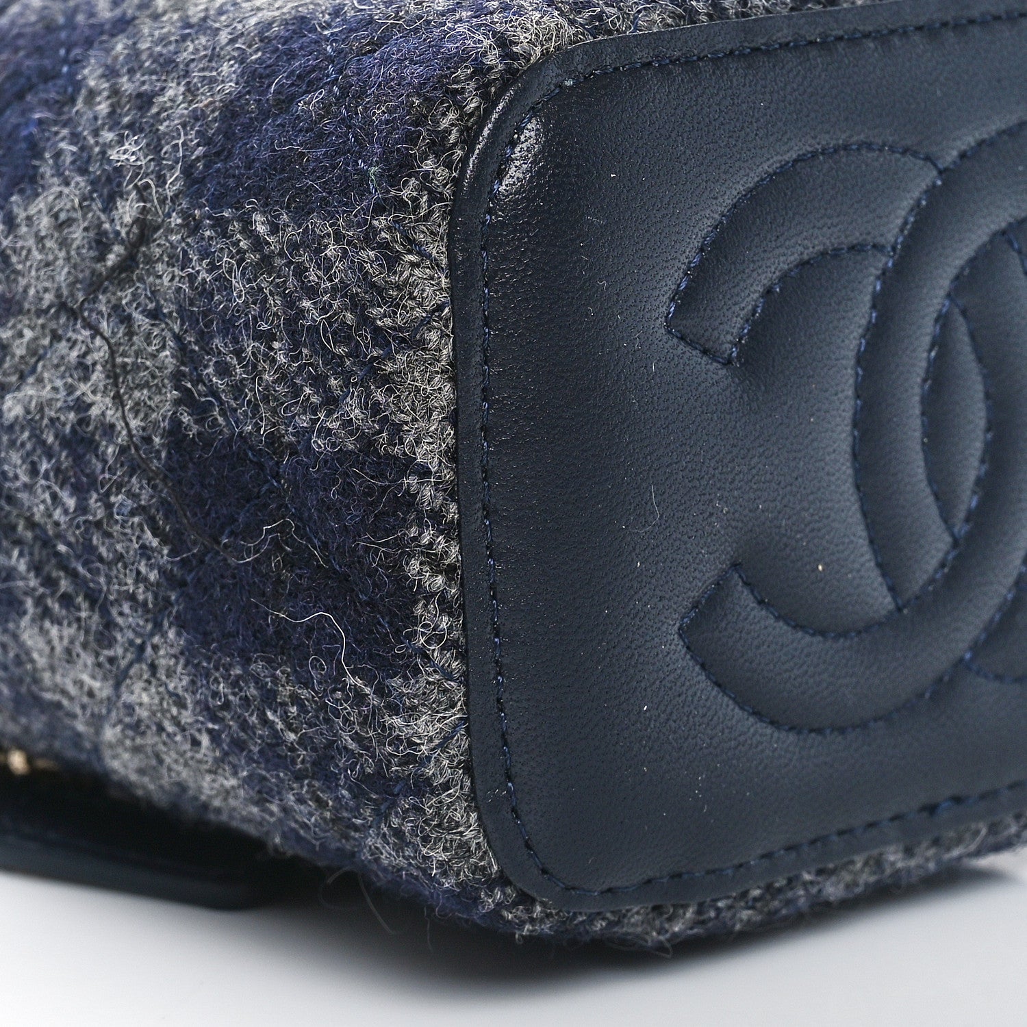 Chanel Wool Plaid Quilted Mini Vanity Case With Chain Blue 10 of 12
