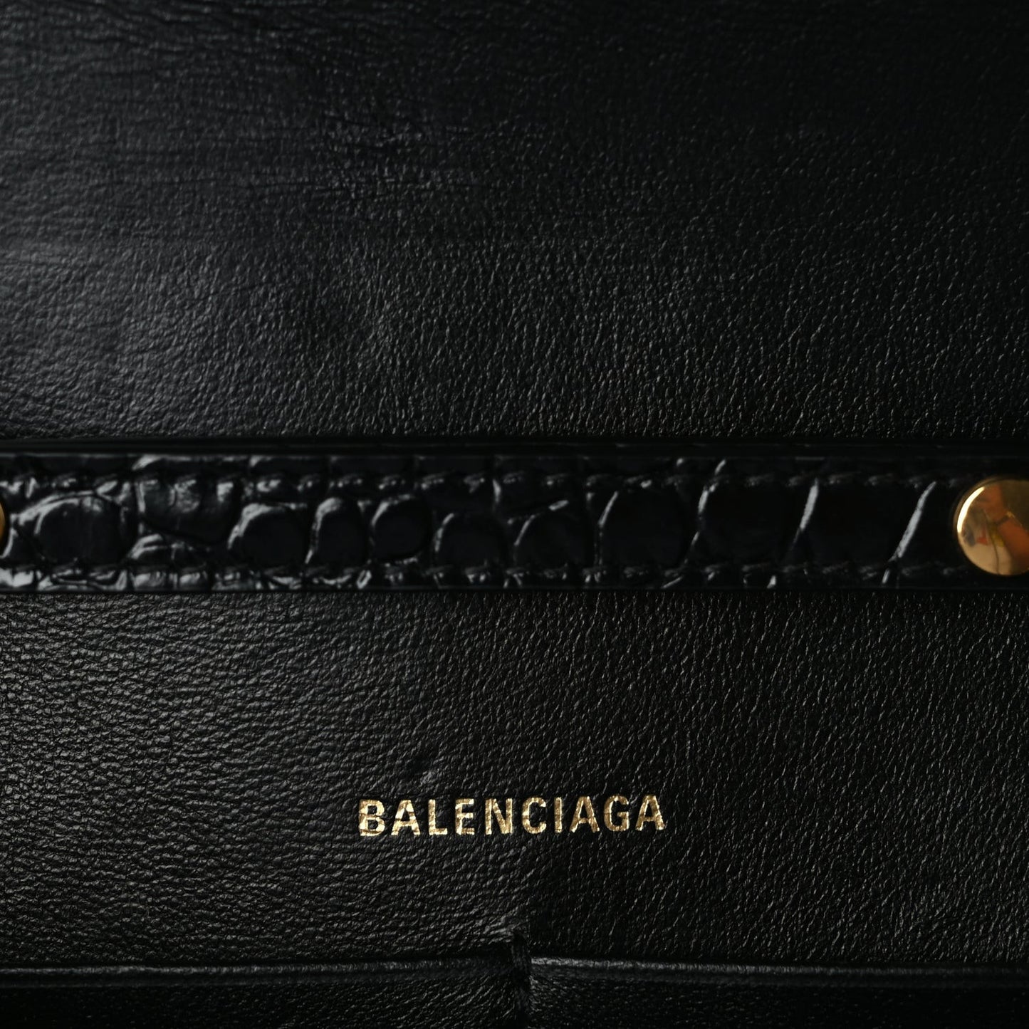 Shiny Calfskin Crocodile Embossed Hourglass Wallet on Chain Black