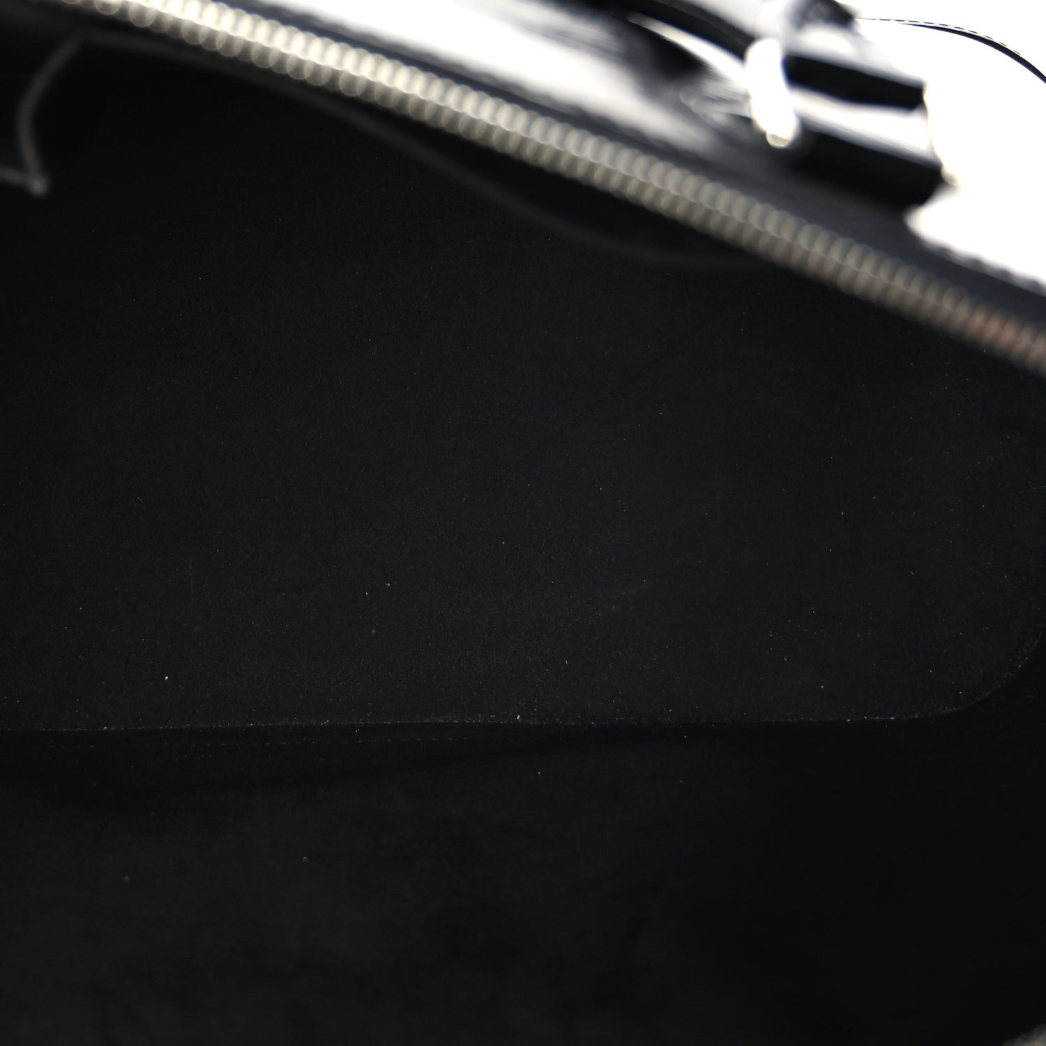 Louis Vuitton Electric Epi Alma GM Black 4 of 8