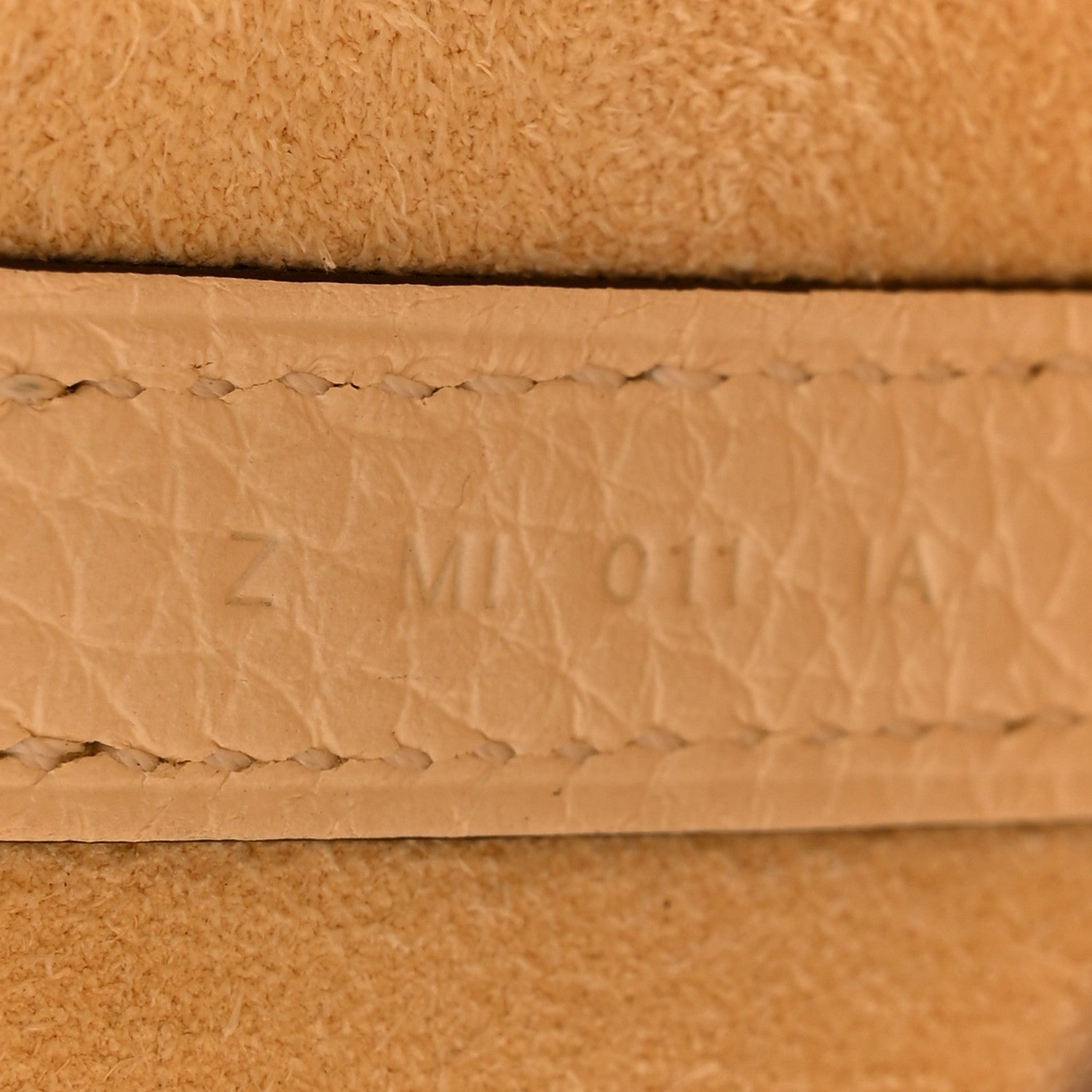 Hermes Taurillon Clemence Picotin Lock 18 PM Nata 7 of 17