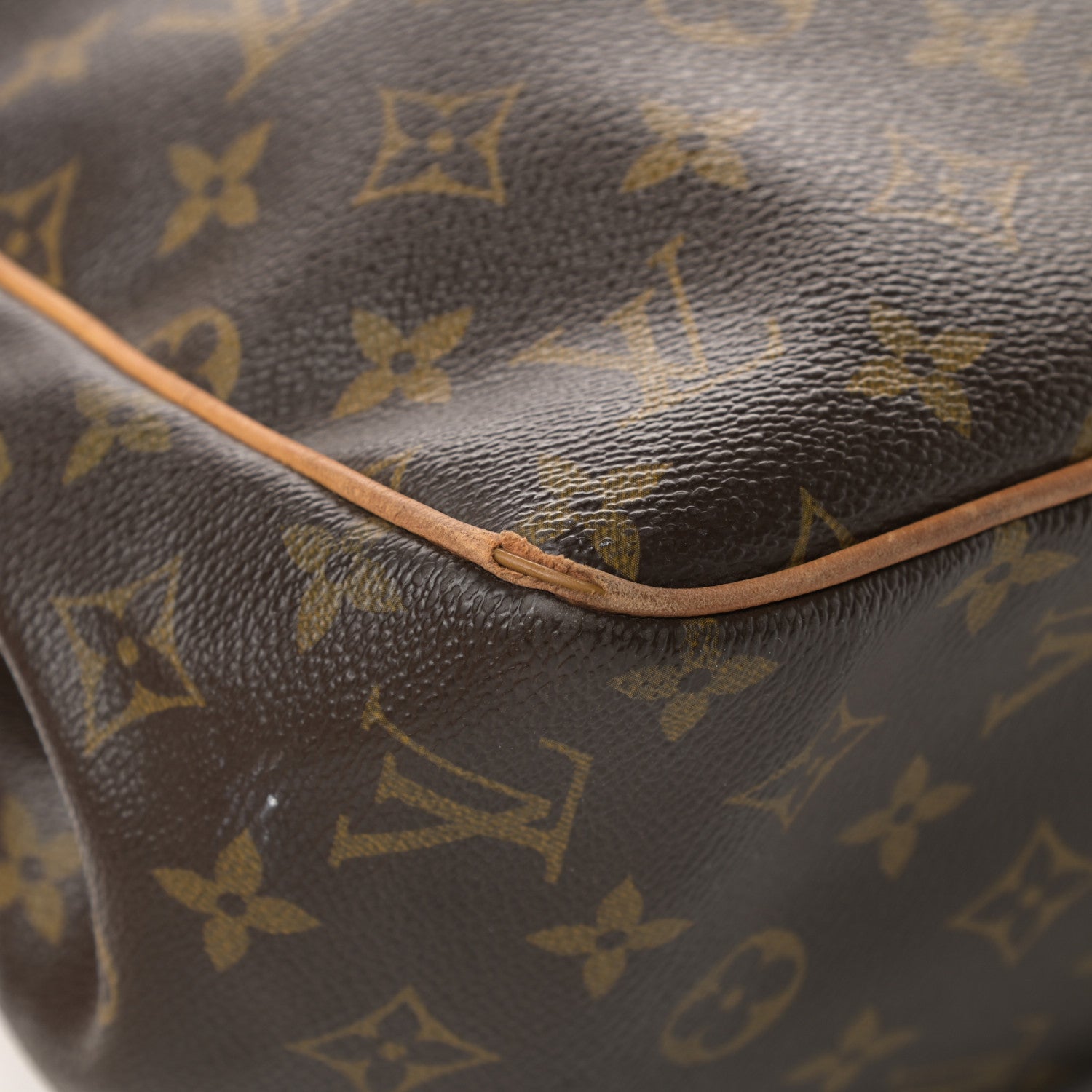 Louis Vuitton Monogram Batignolles Vertical 9 of 17