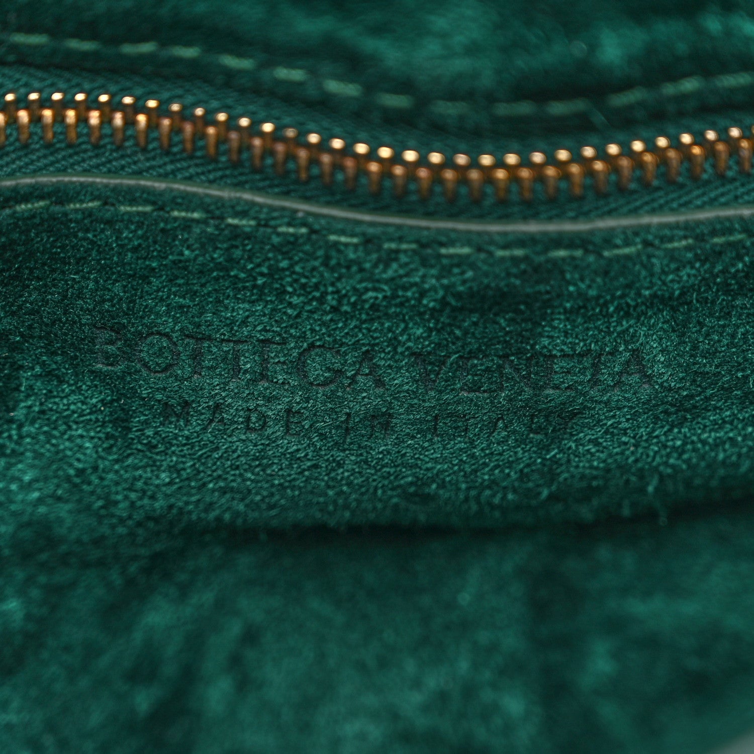 Bottega Veneta Suede Maxi Intrecciato Padded Chain Cassette Crossbody Bag Emerald Green 7 of 10