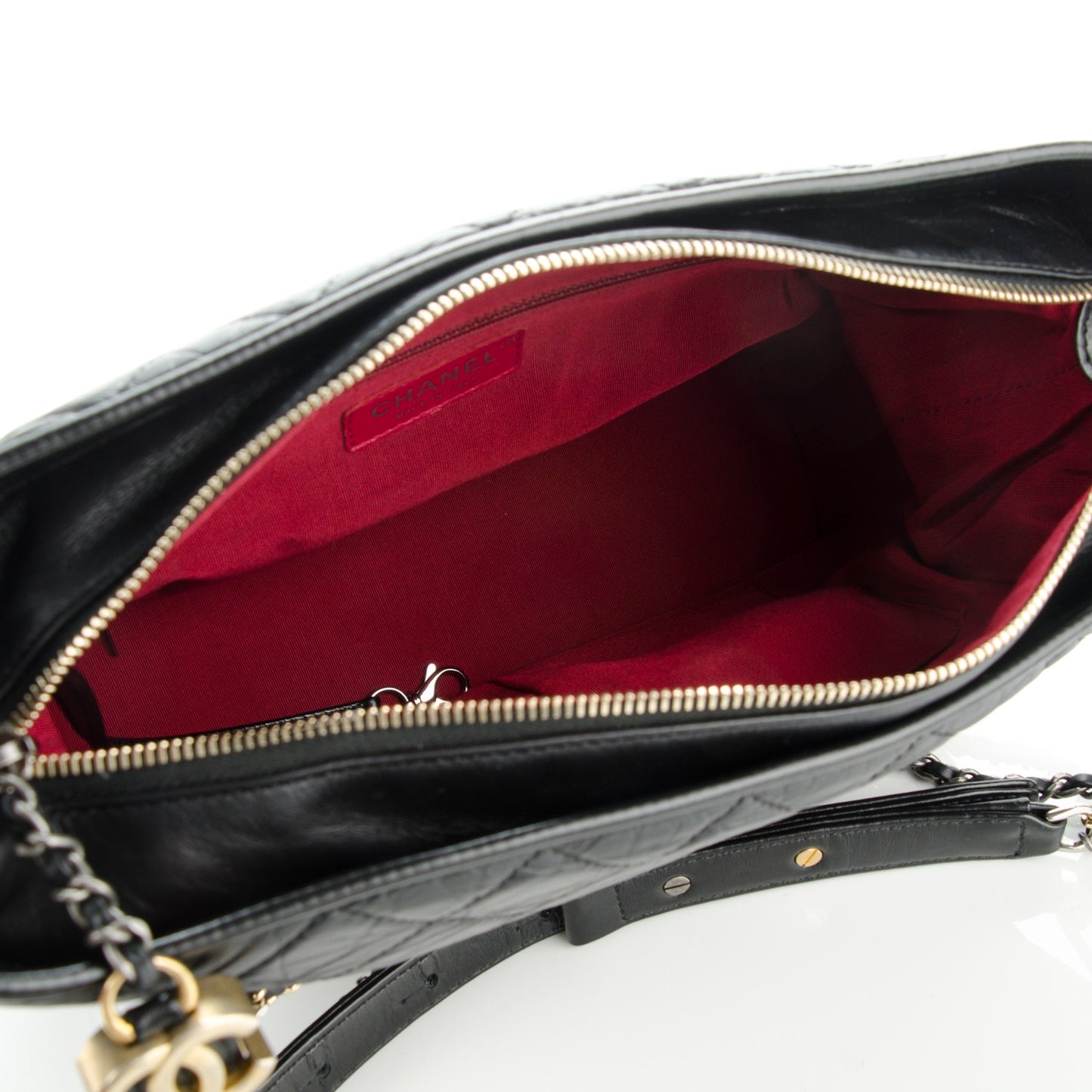 Calfskin Quilted Medium Gabrielle Hobo Black