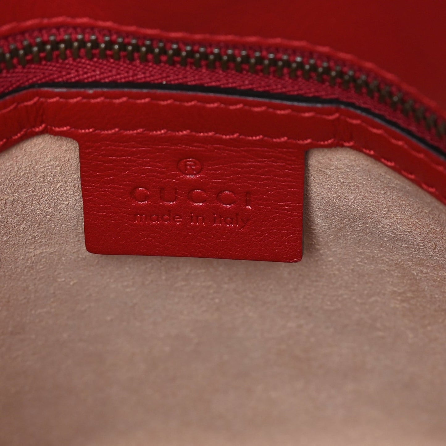 Calfskin Matelasse Medium GG Marmont Shoulder Bag Hibiscus Red