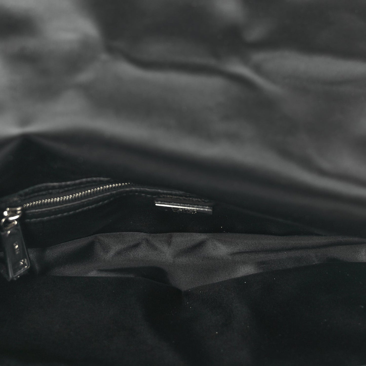 Econyl Cuoio Romano Multipocket Baguette Black