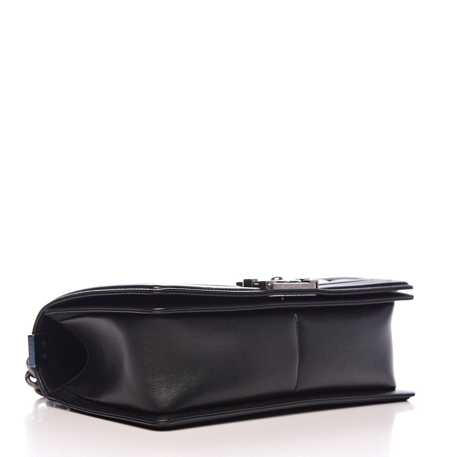 Chanel Calfskin Chevron Medium Boy Flap Black 4 of 11