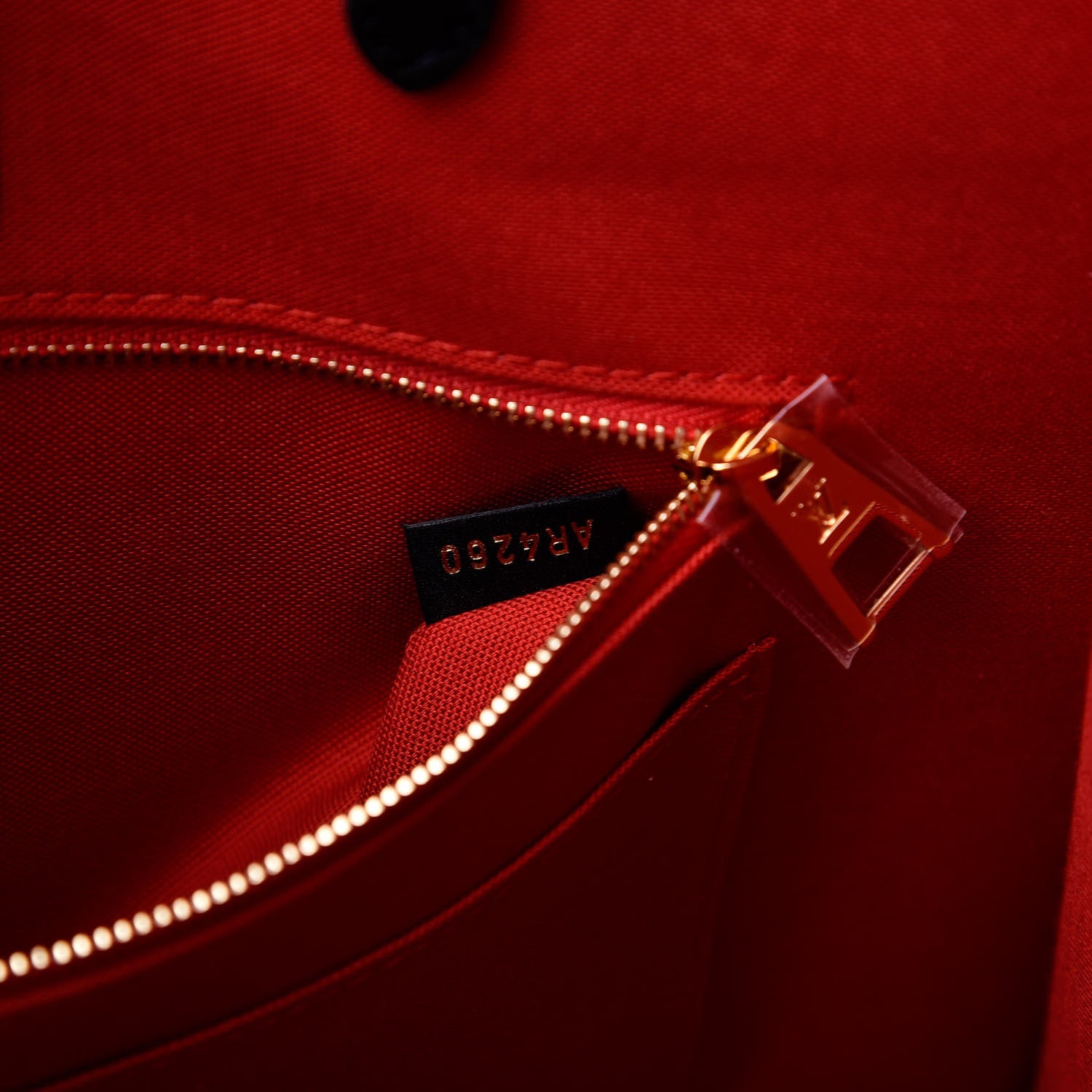 Louis Vuitton Reverse Monogram Giant Onthego MM 7 of 10