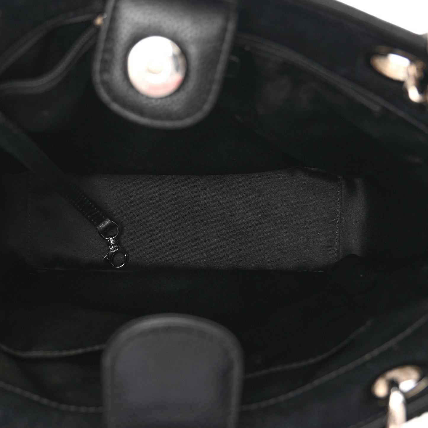 Caviar Quilted Petit Shopping Tote PST Black