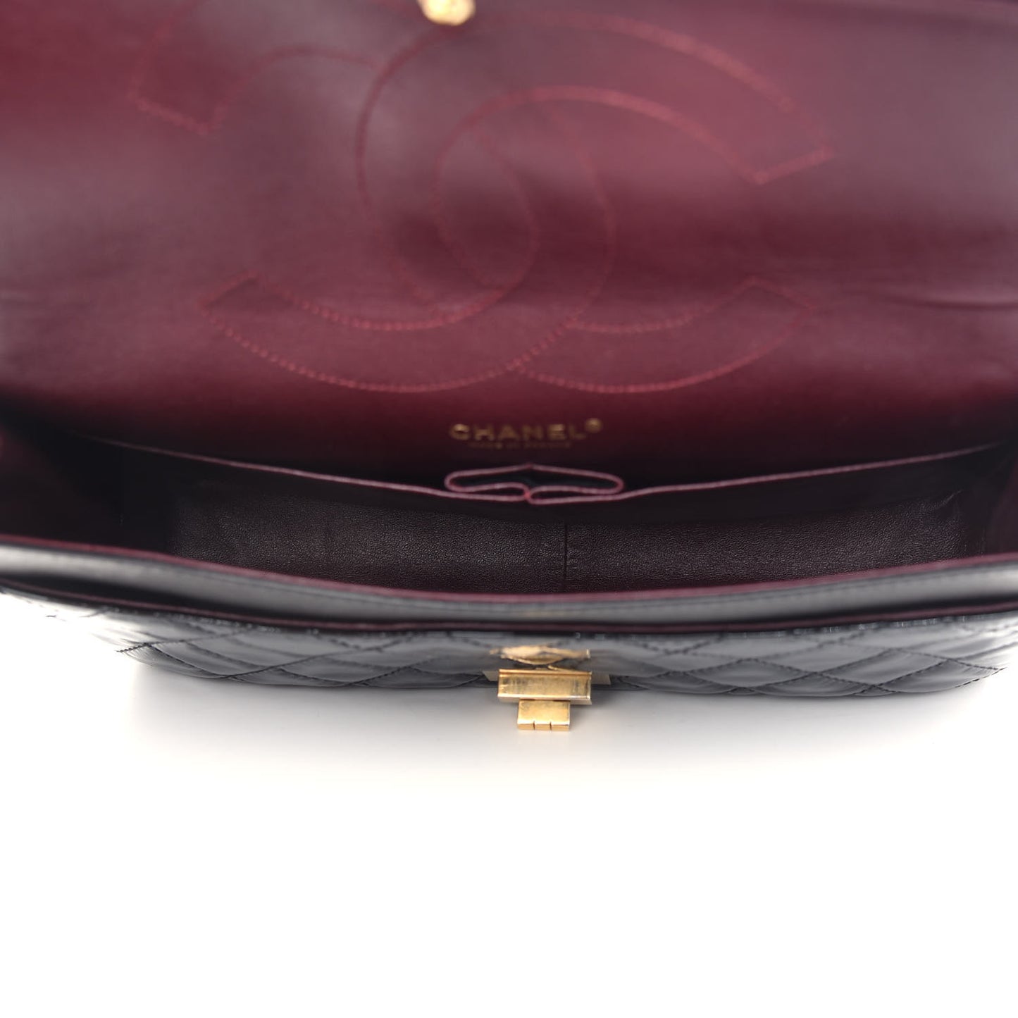 Distressed Patent Quilted 2.55 Reissue 226 Flap Black