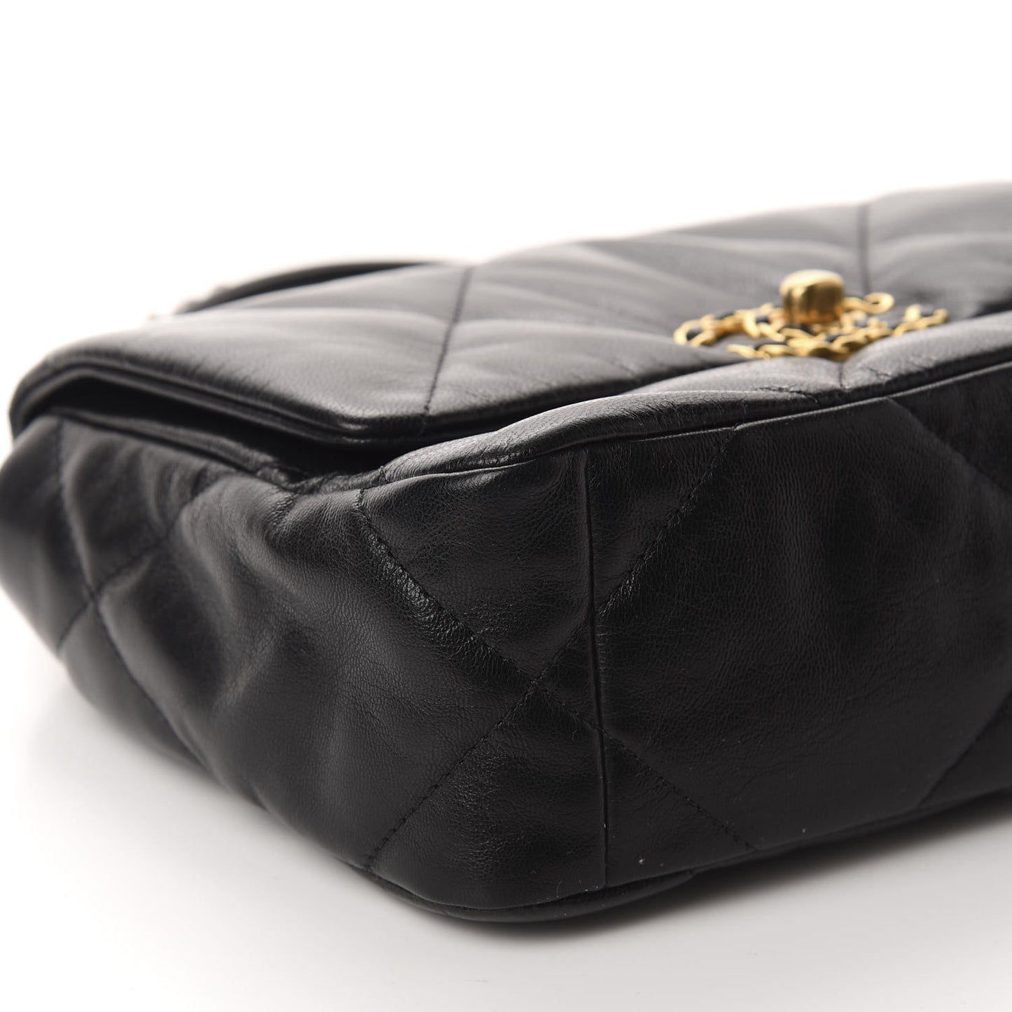 Lambskin Quilted Medium 19 Flap Black