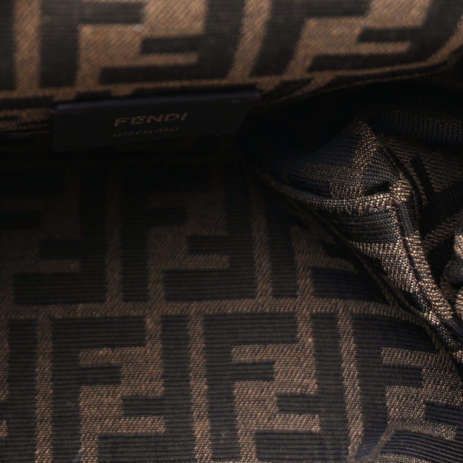 Fendi Shiny Nappa Small  First  Ghiaia 5 of 9