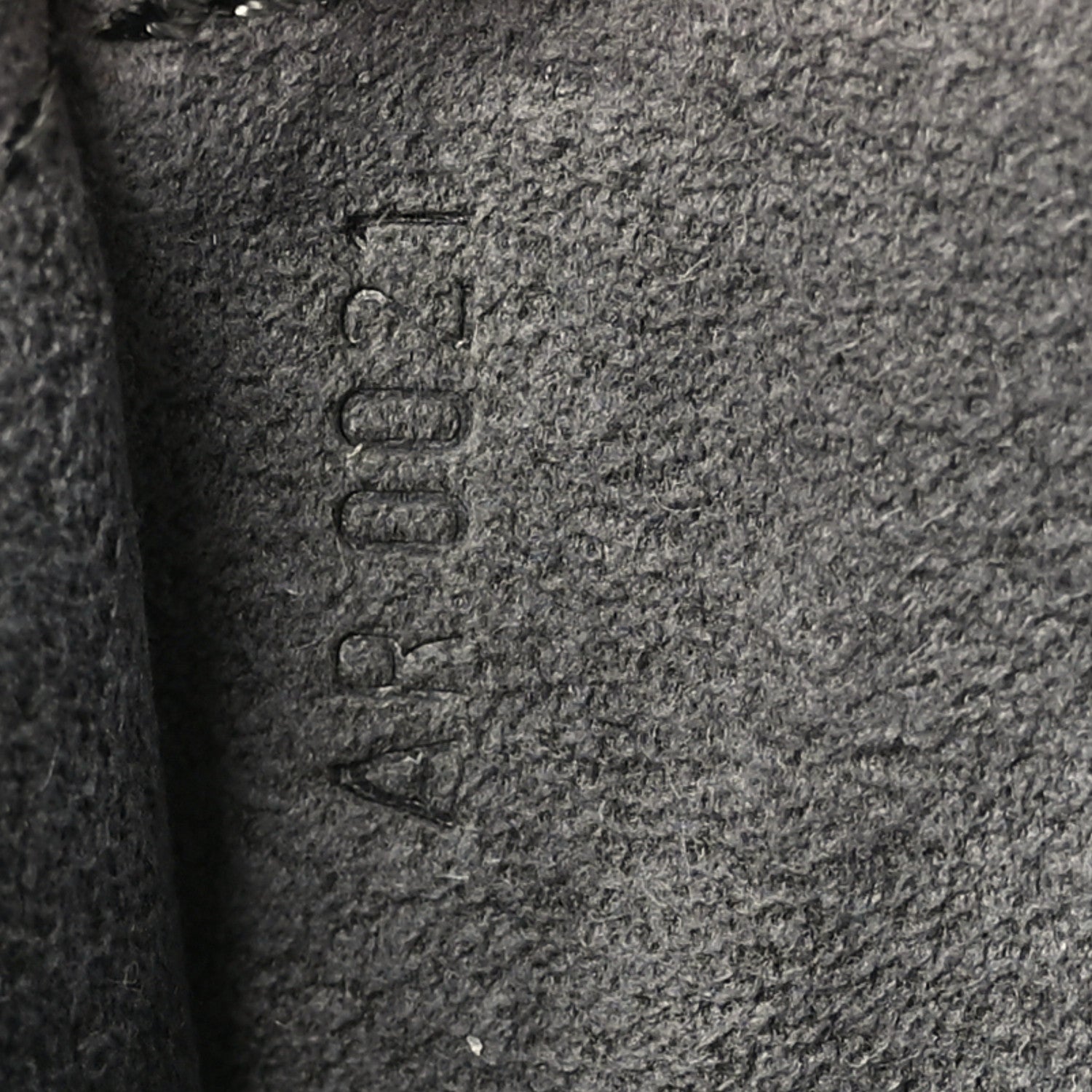 Louis Vuitton Epi Pochette Accessories 24 Black 6 of 9