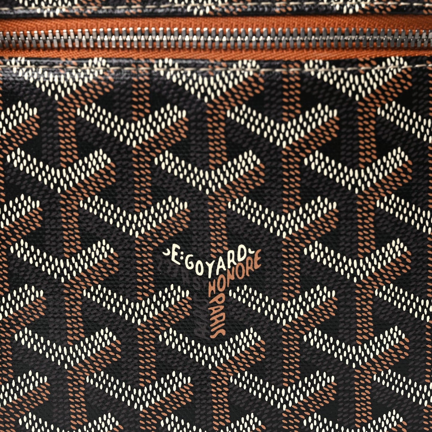 ine Muse Vanity Case Black Gold