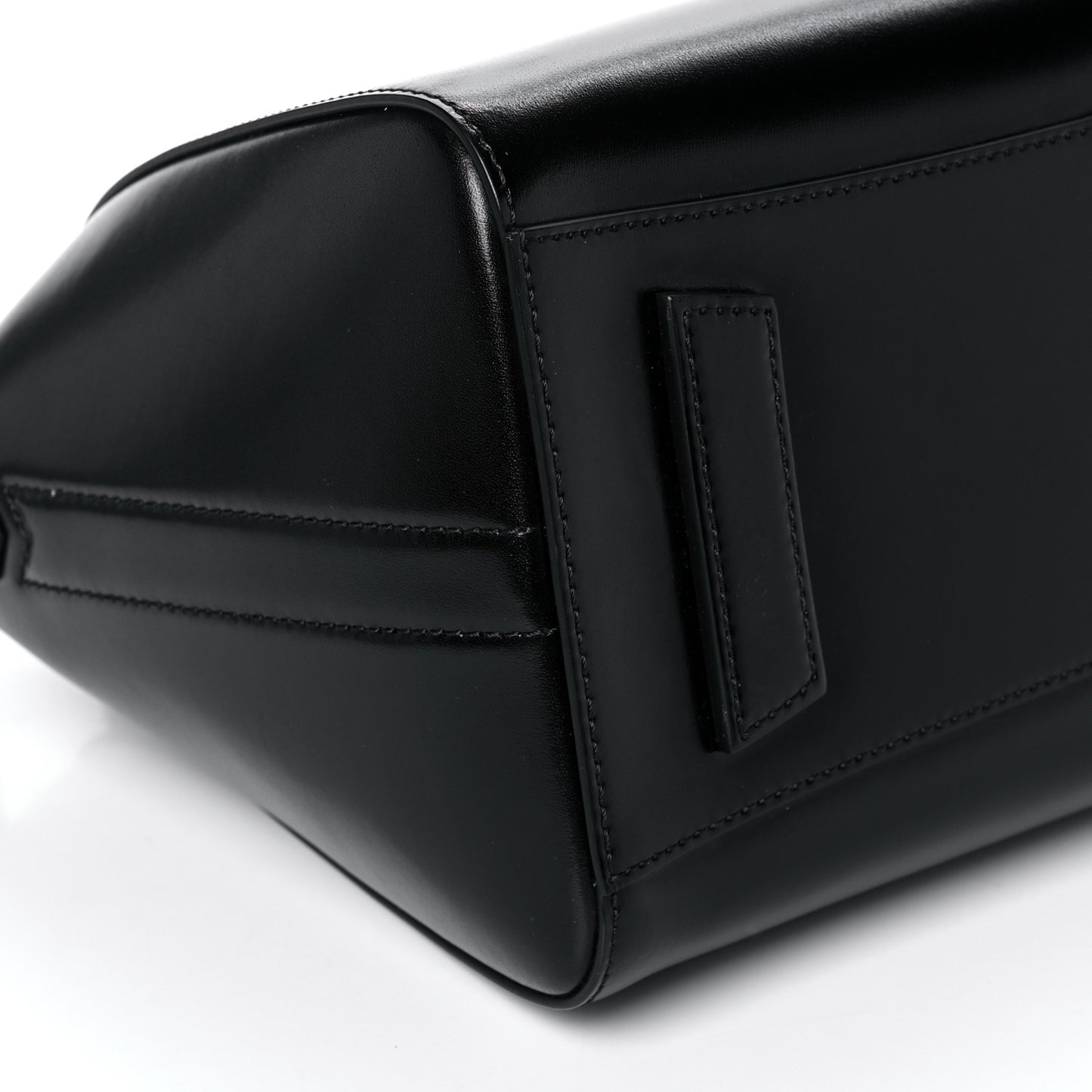 Shiny Lord Calfskin Small Antigona Black