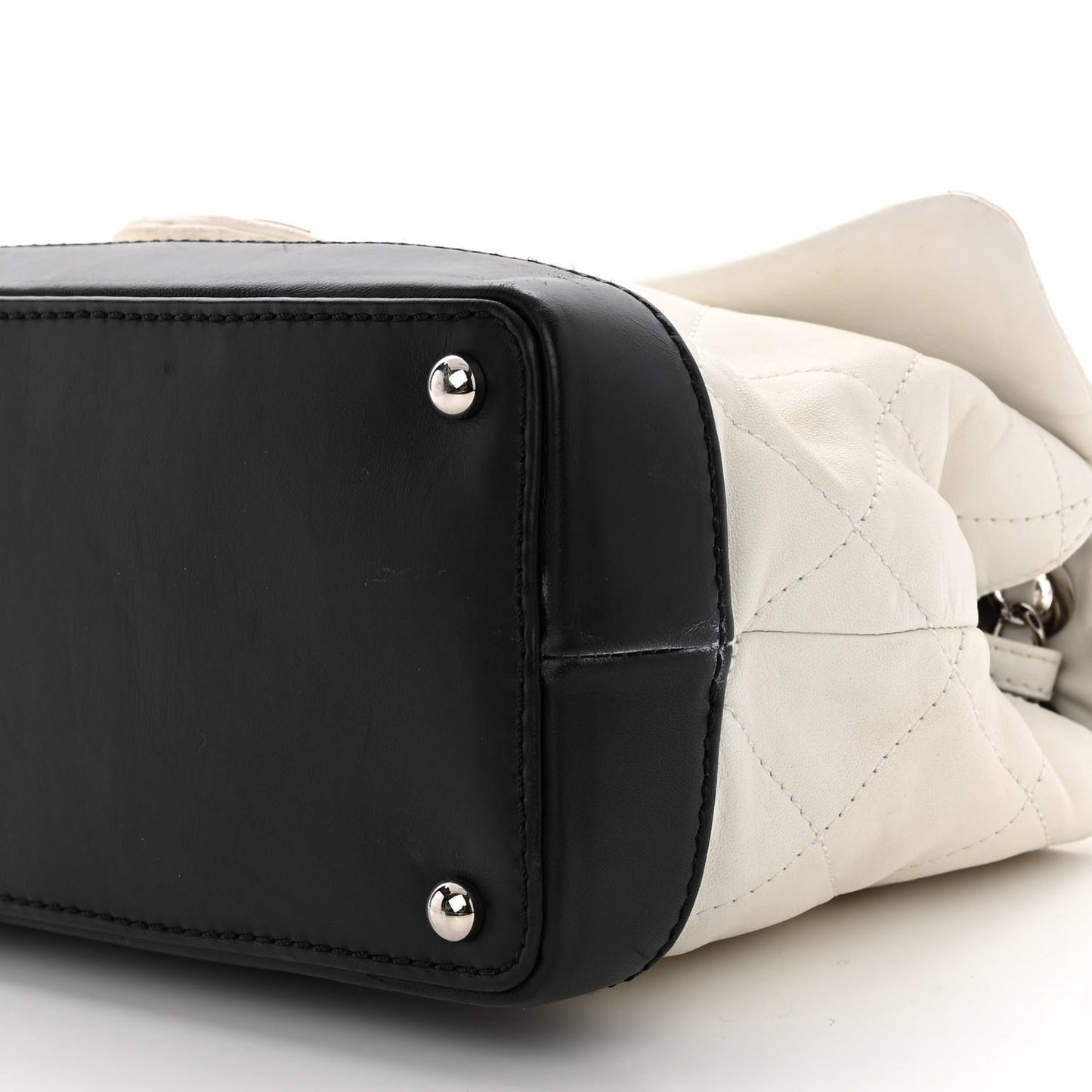 Calfskin Quilted VIP Flap White Black