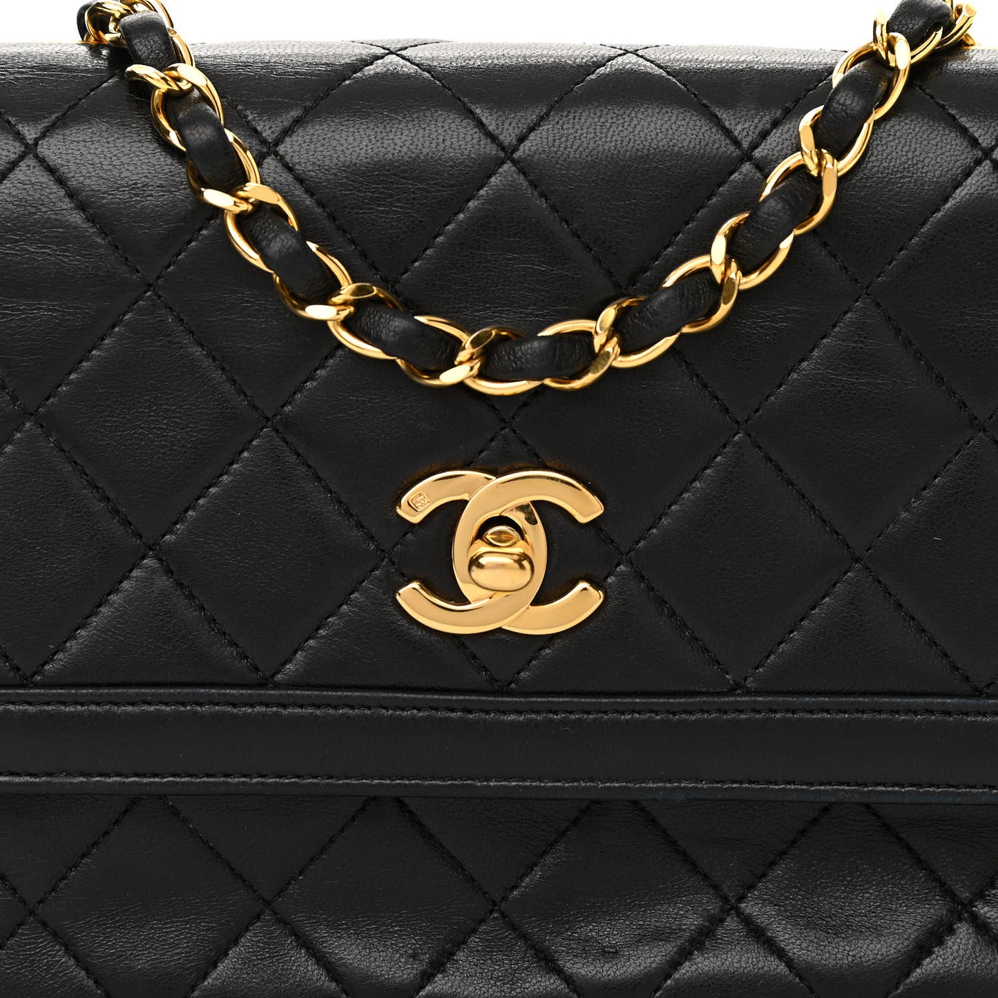 Lambskin Quilted Medium Single Flap Black