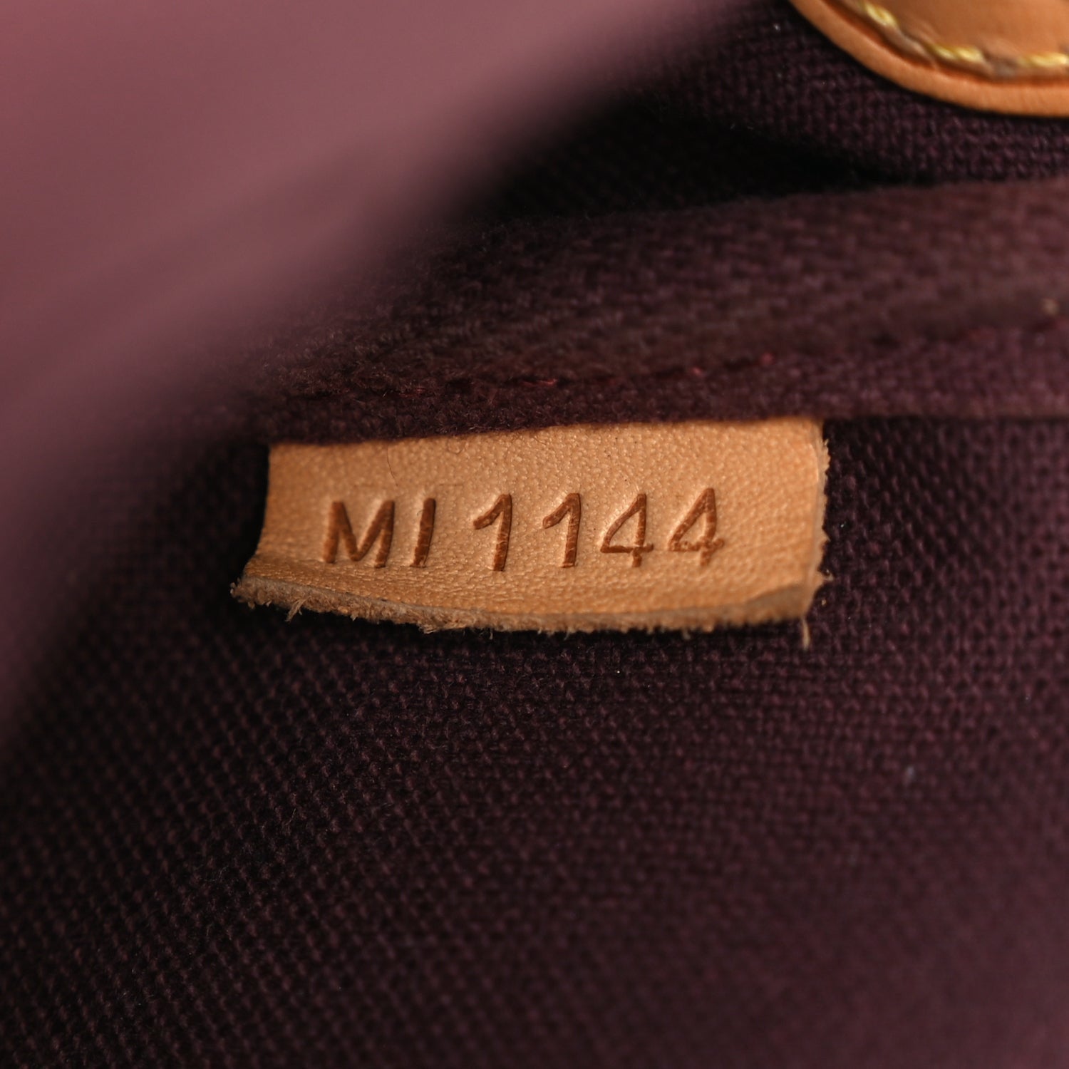 Louis Vuitton Monogram Favorite MM 6 of 11