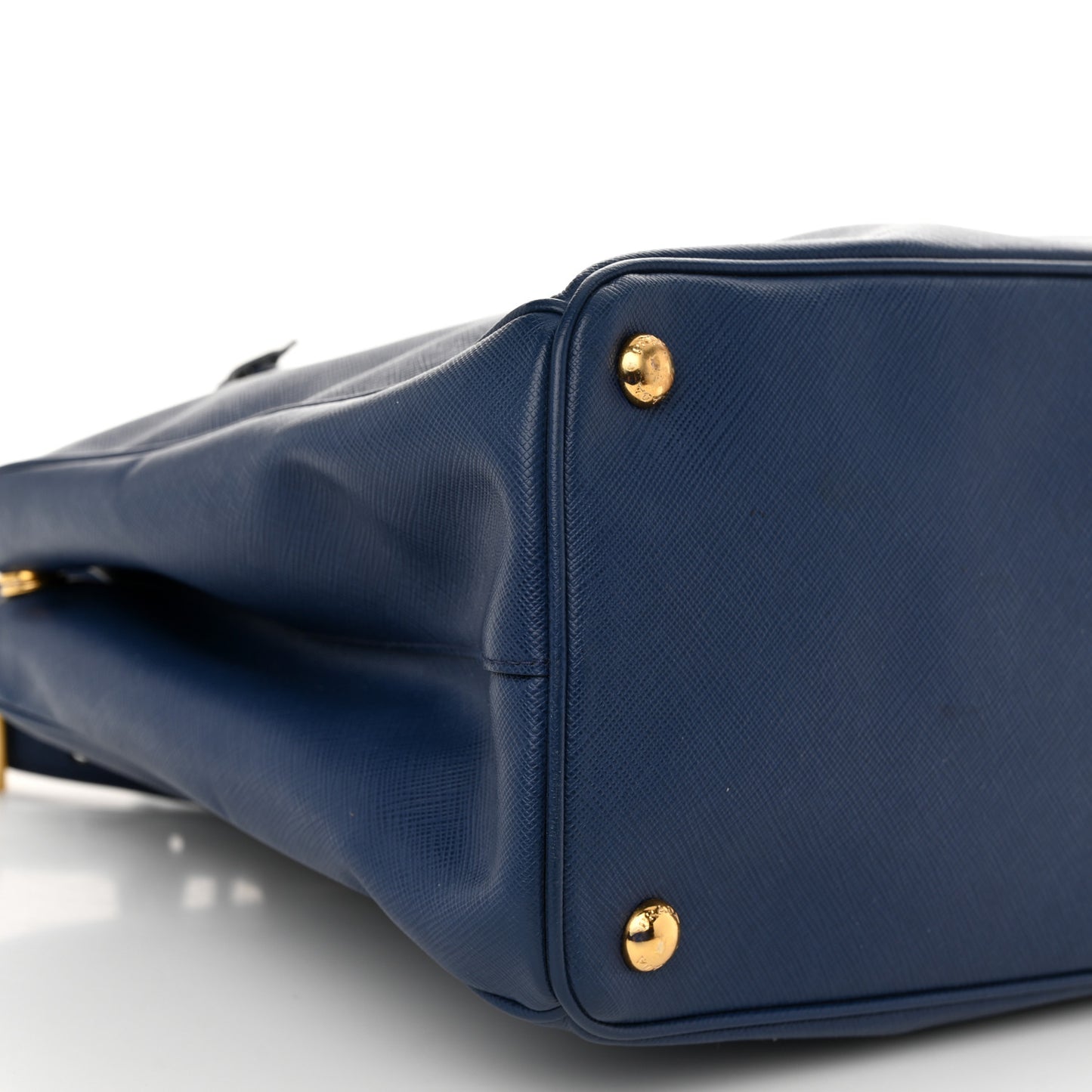 Saffiano Medium Galleria Double Zip Tote Bluette