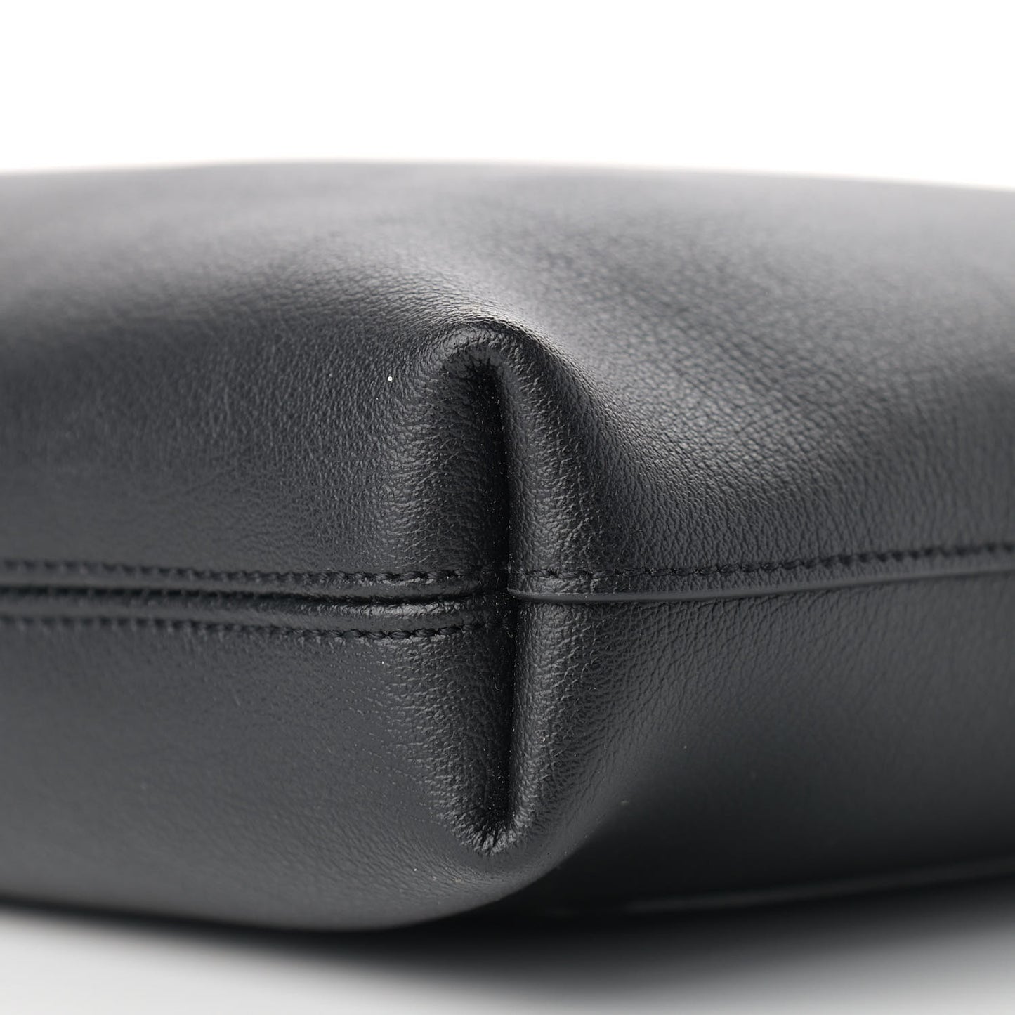 Calfskin Flat Messenger Black