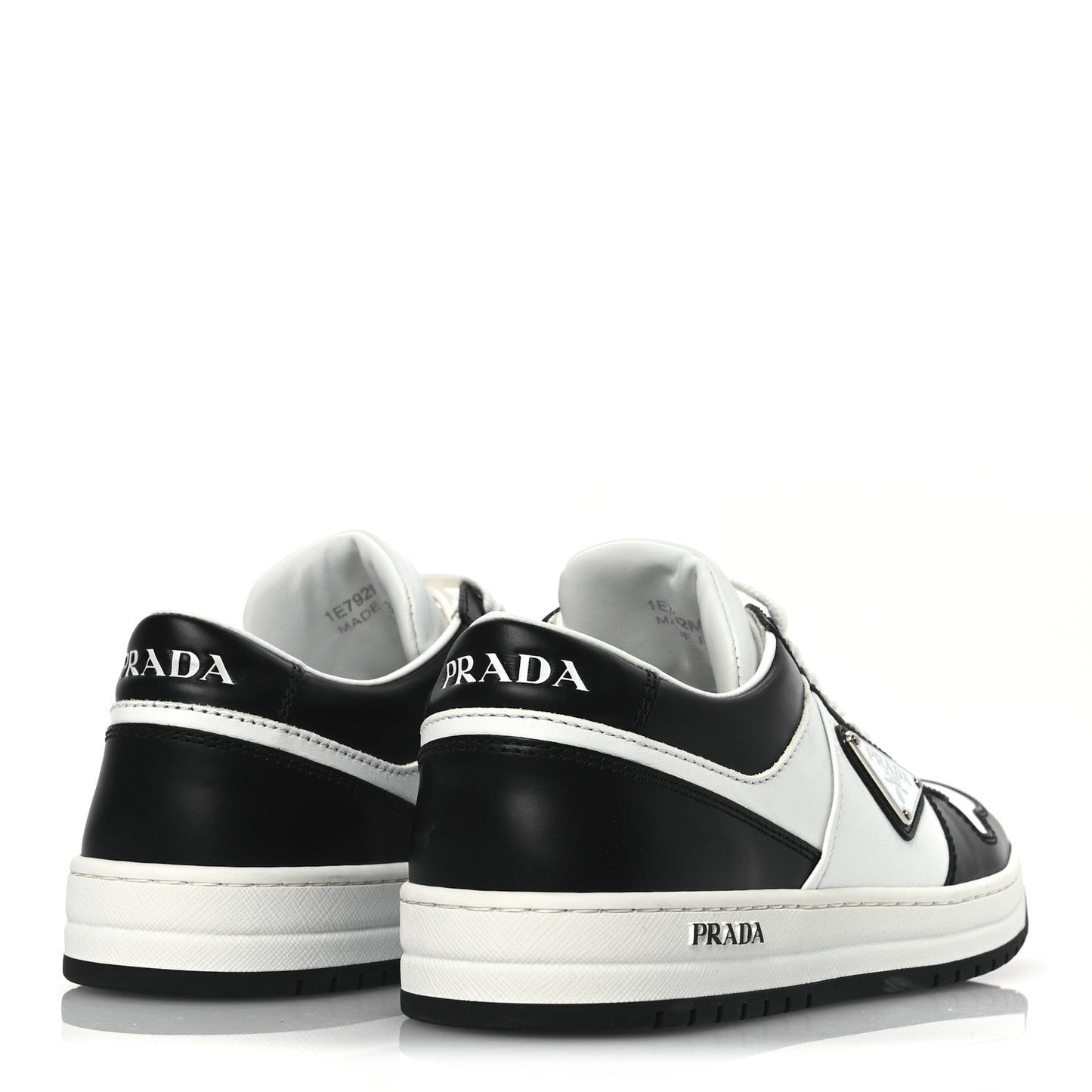 Vitello Sport Spazzolato Rois Metal Triangle Logo Downtown Low Top Sneakers 37.5 White Black