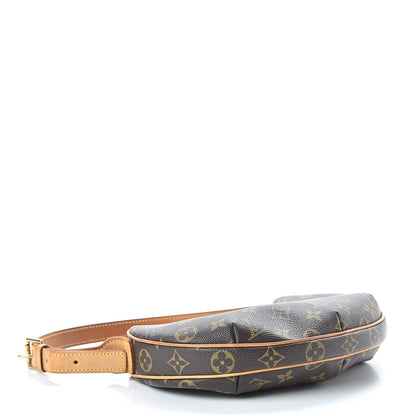 Louis Vuitton Monogram Croissant PM 4 of 12