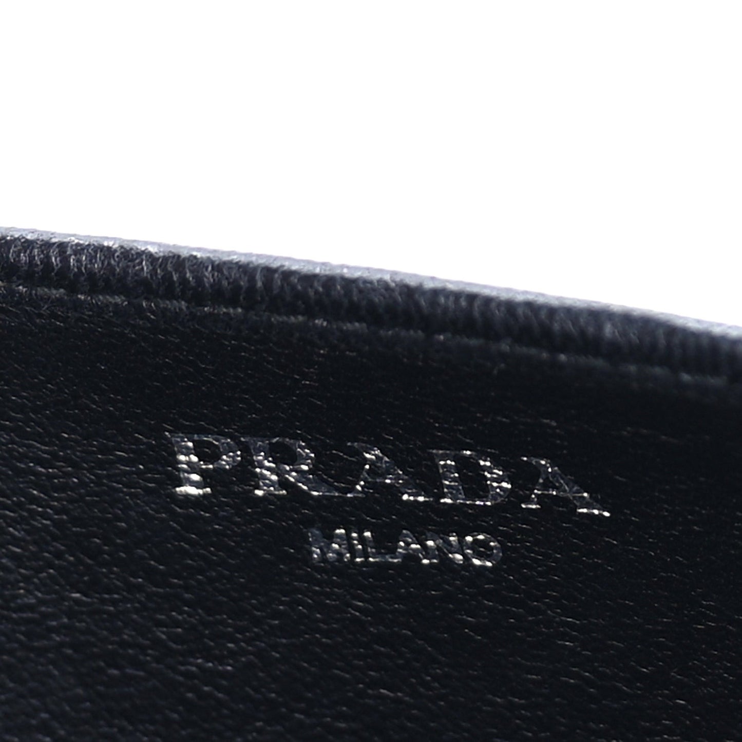 Nappa Gaufre Wallet On Chain  Black