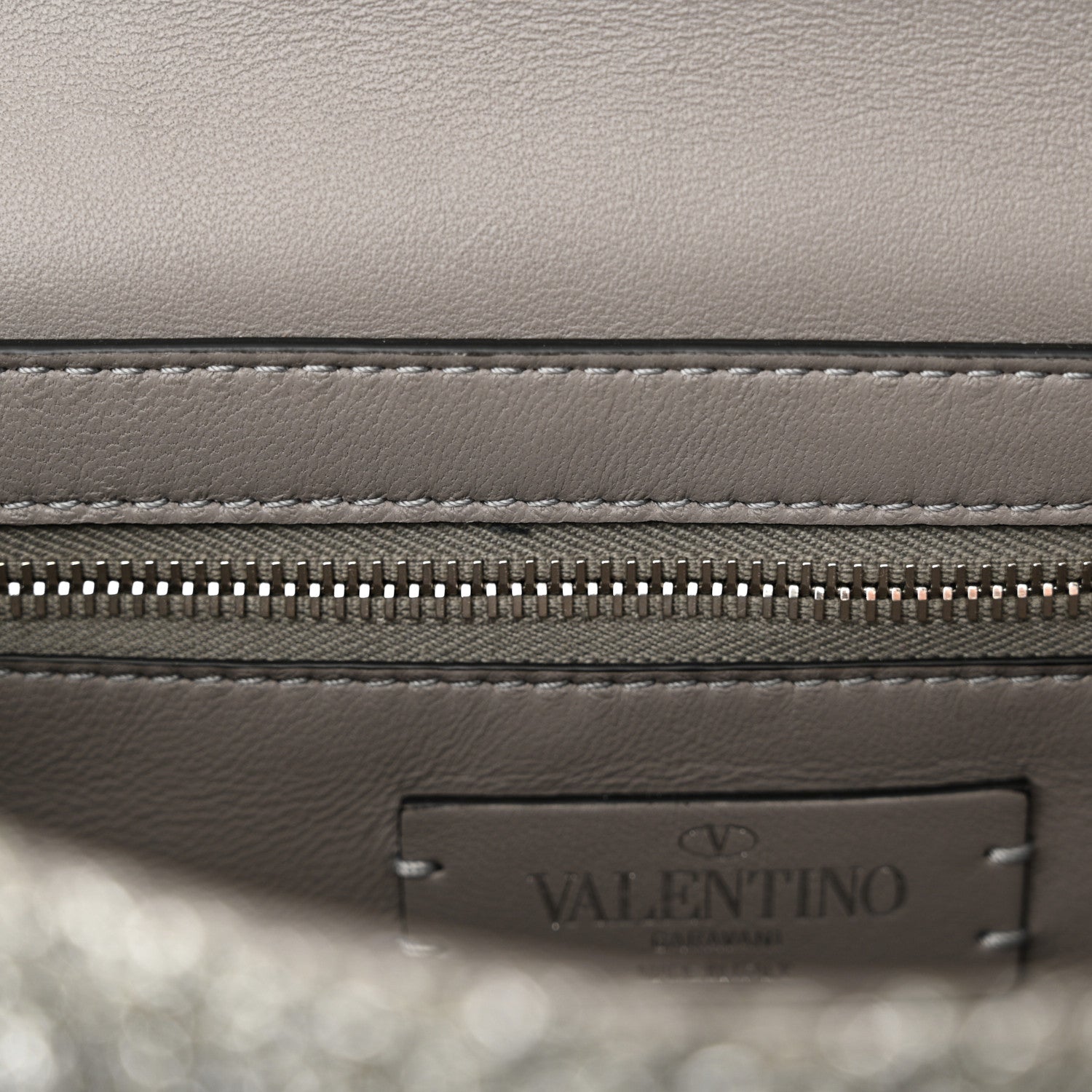 Valentino Garavani Metallic Lurex Knit Large Roman Stud Shoulder Bag Silver 10 of 11