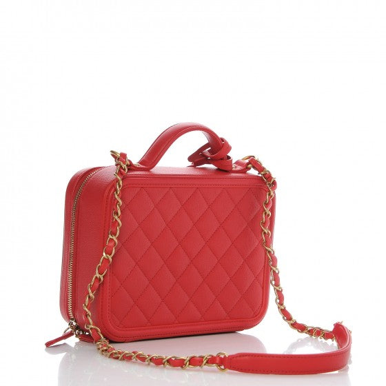 Caviar Quilted Medium CC Filigree Vanity Case Red