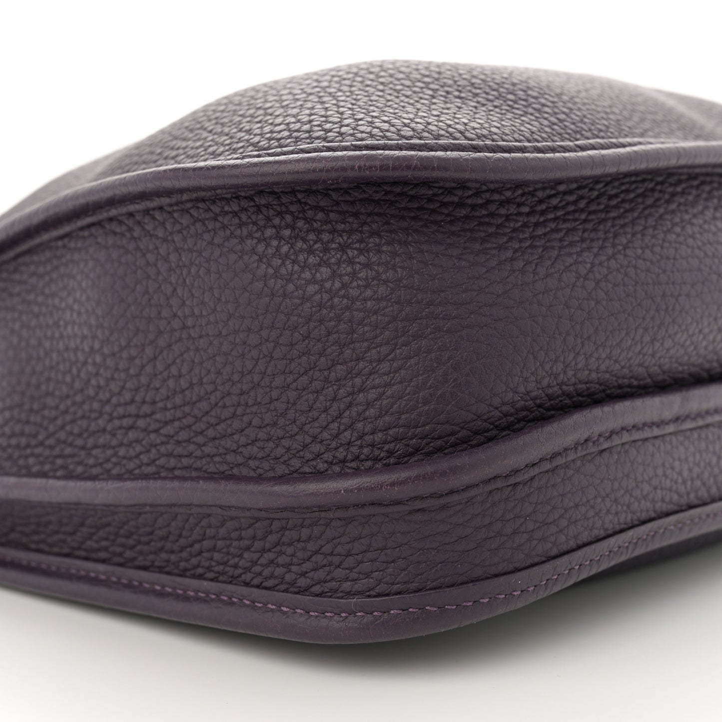 Taurillon Clemence Evelyne III PM Raisin