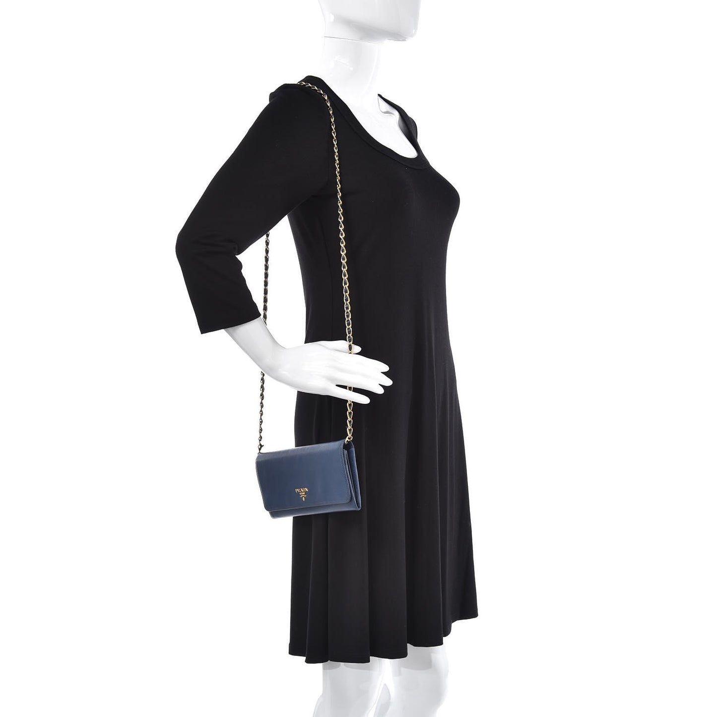 Saffiano Metal Oro Chain Wallet Bleuette