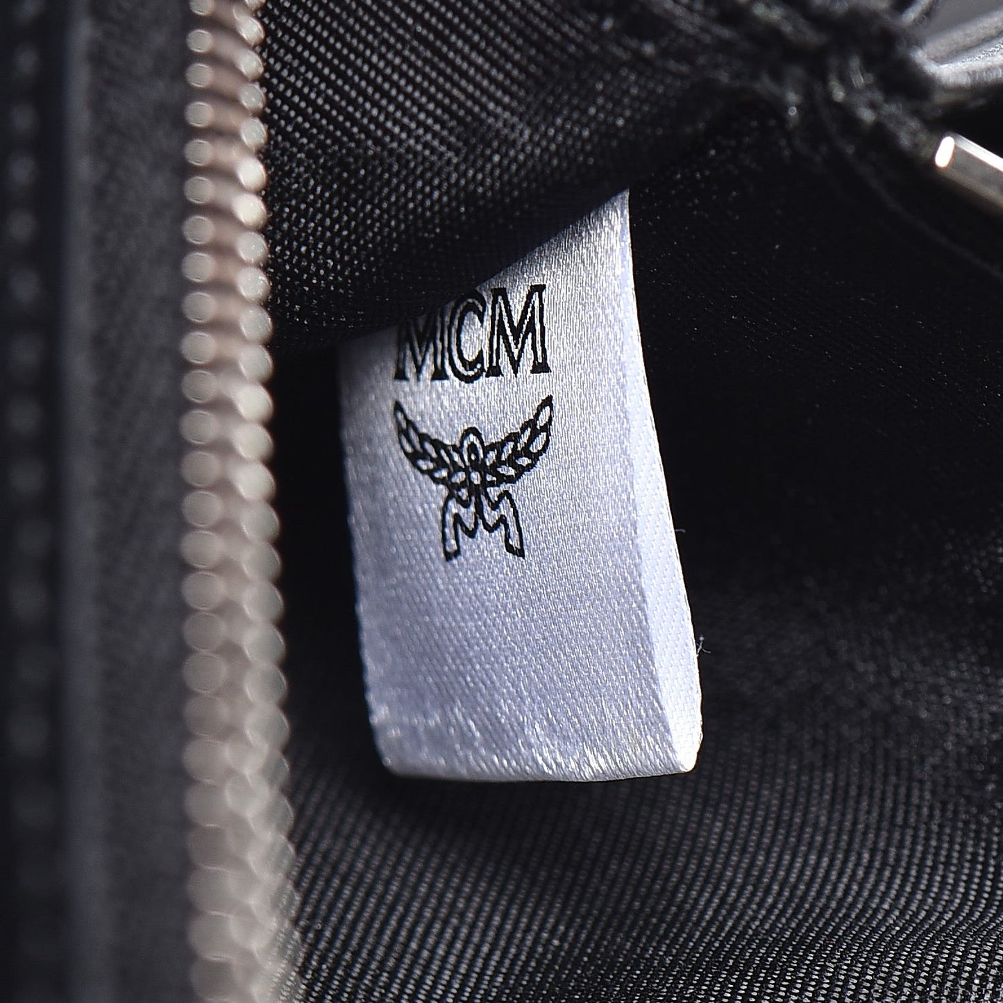 Visetos Large Zip Around Wallet Silver