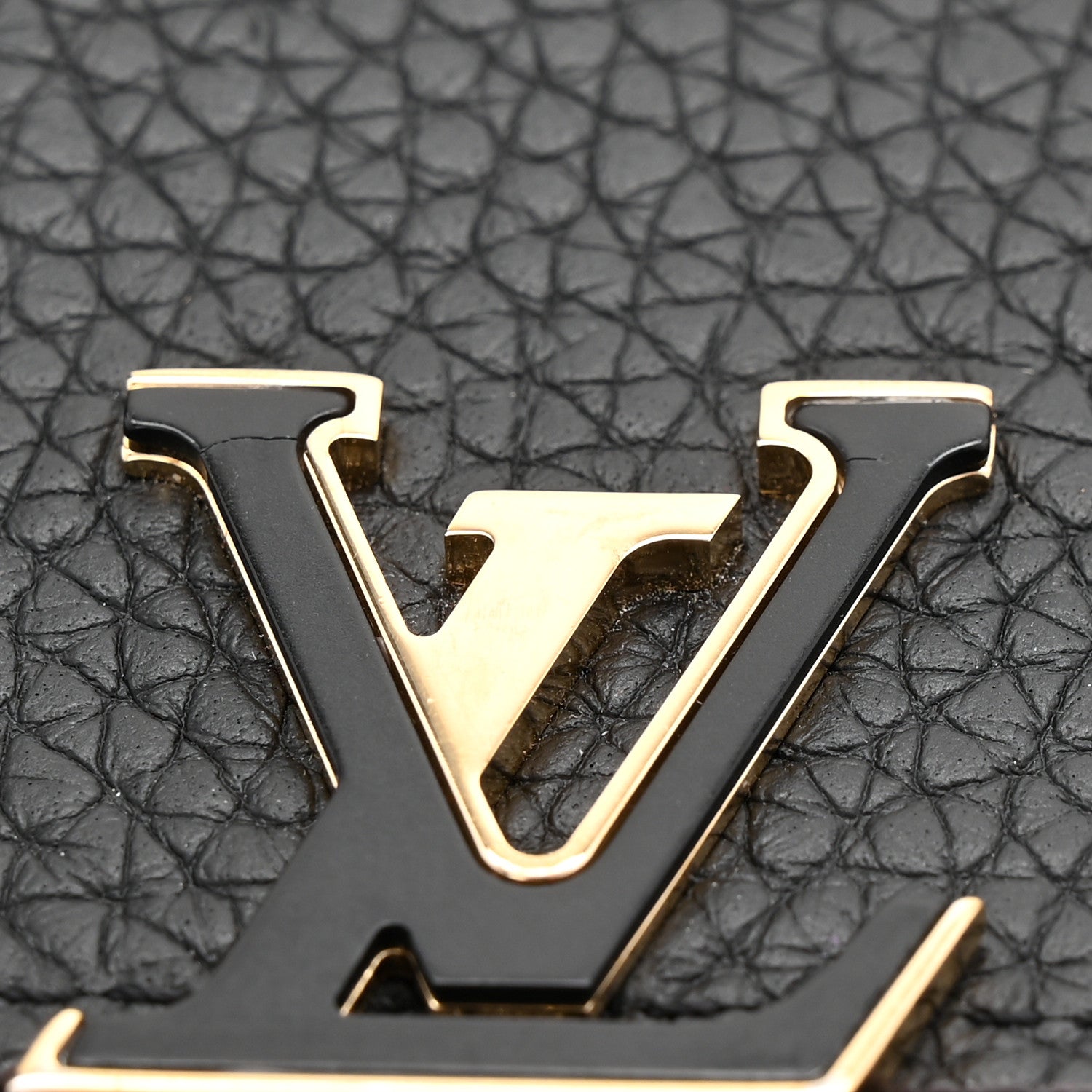 Louis Vuitton Taurillon Capucines Compact Wallet Black 7 of 7