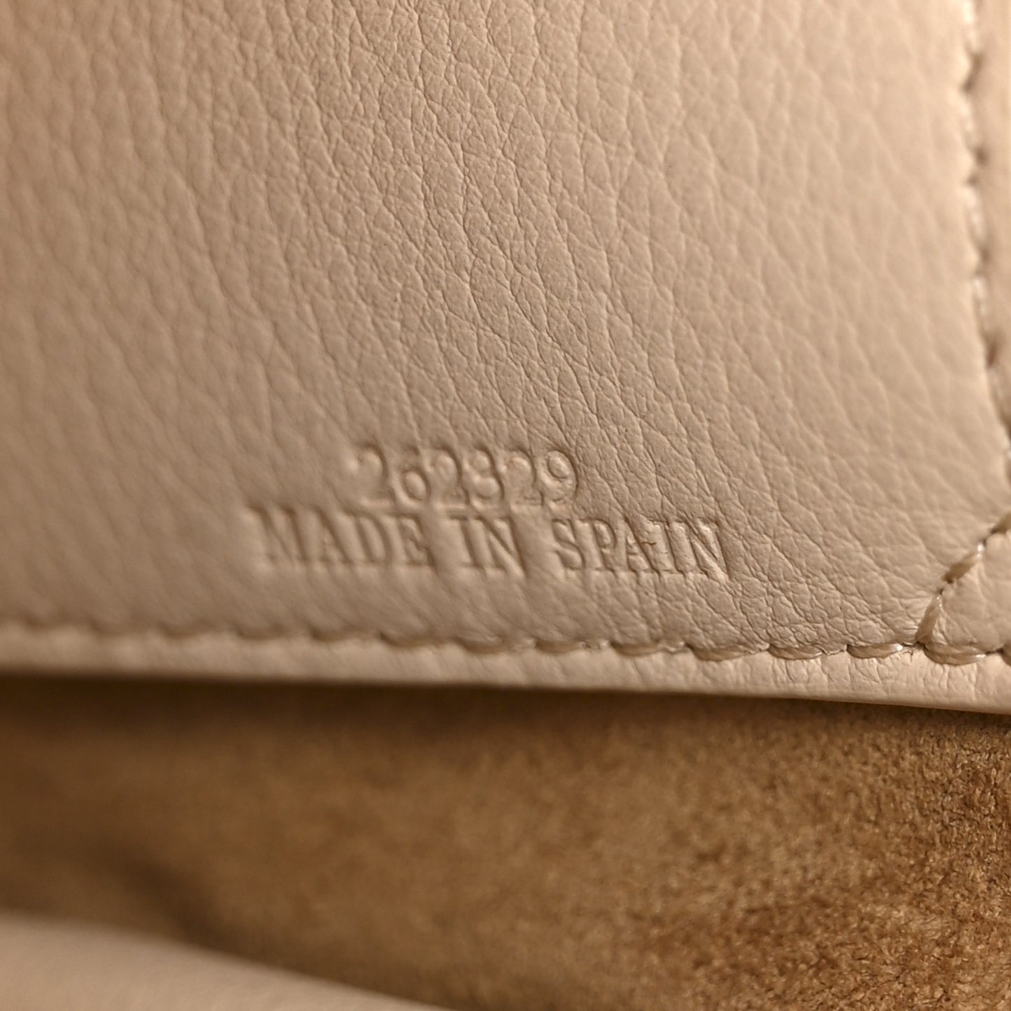 Nappa Calfskin Amazona 16 Square Bag Angora