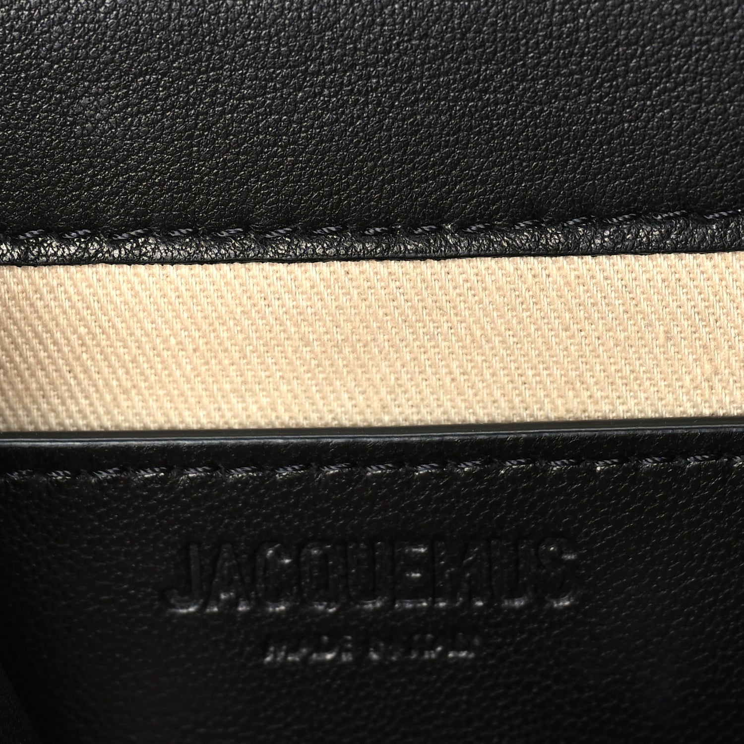 Jacquemus Smooth Calfskin La Pochette Rond Carre Black 5 of 8